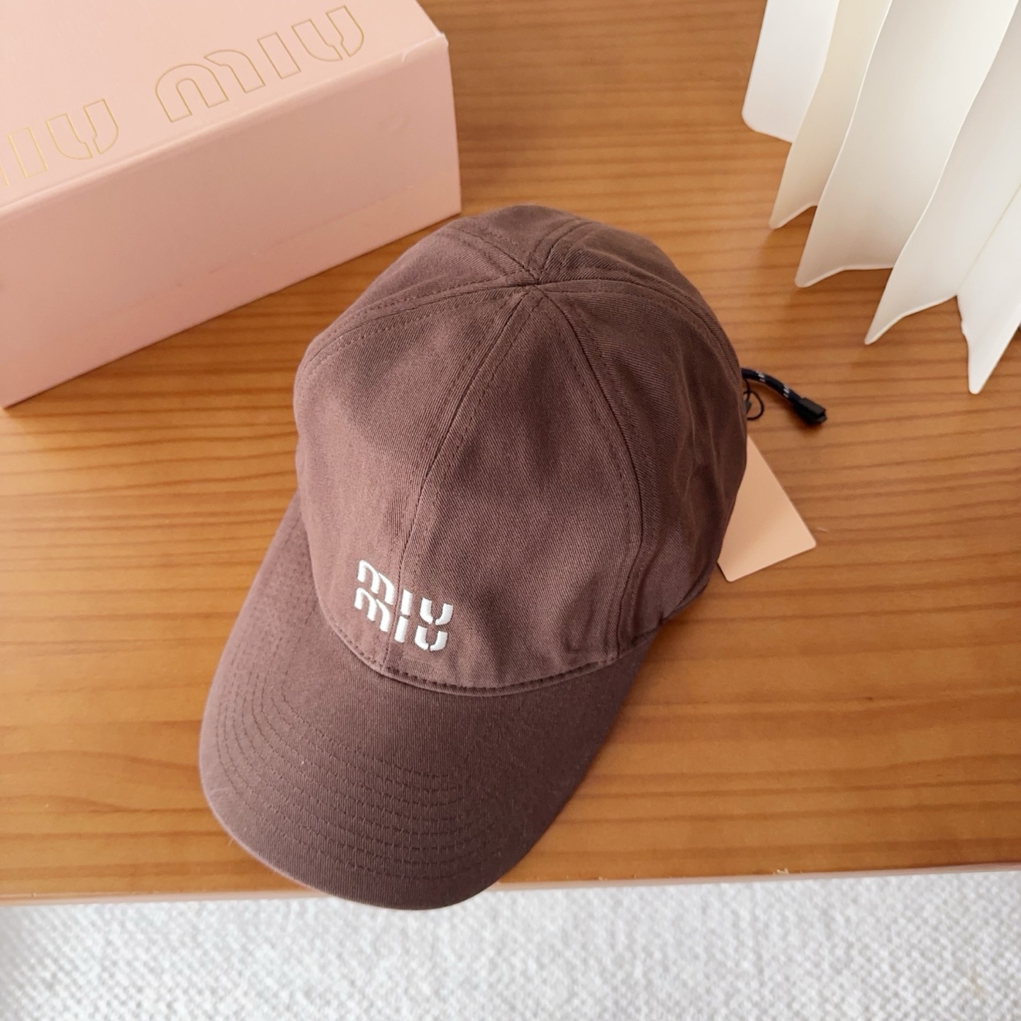 miumiu 缪缪秋冬新品棒球帽 原单正品开模订制，原版做工细致质量超赞！
