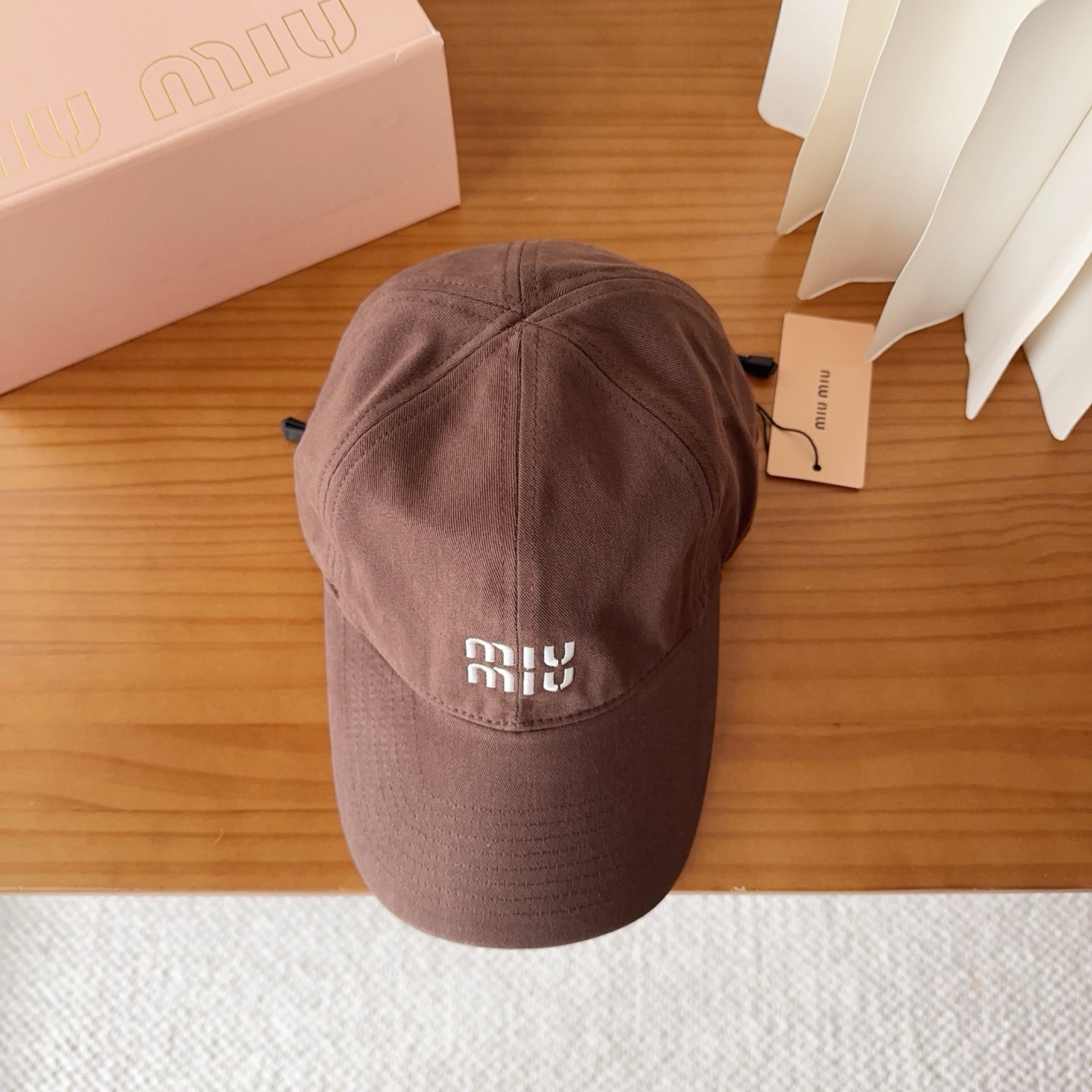 miumiu 缪缪秋冬新品棒球帽 原单正品开模订制，原版做工细致质量超赞！