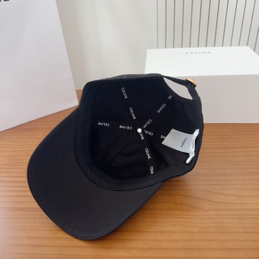 CELIN*·赛琳ss新款凯旋门绣花棒球帽🧢帽型完全按照定做。凯旋门图案章仔区别市面版本，大小及圈圈毛质感全部还原。五金