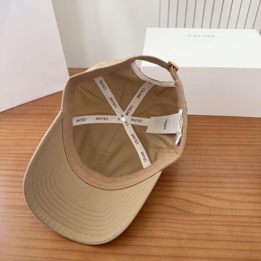 CELIN*·赛琳ss新款凯旋门绣花棒球帽🧢帽型完全按照定做。凯旋门图案章仔区别市面版本，大小及圈圈毛质感全部还原。五金