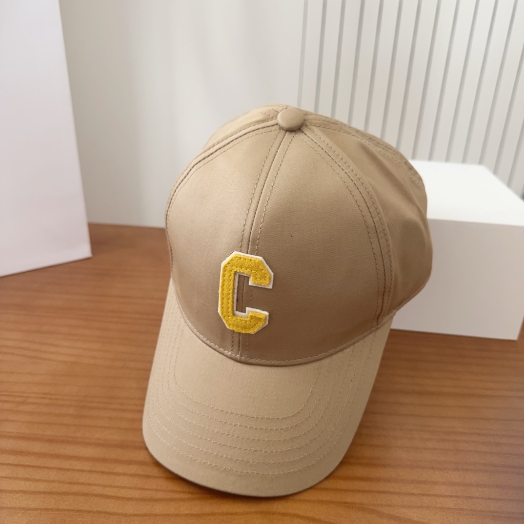 CELIN*·赛琳ss新款凯旋门绣花棒球帽🧢帽型完全按照定做。凯旋门图案章仔区别市面版本，大小及圈圈毛质感全部还原。五金
