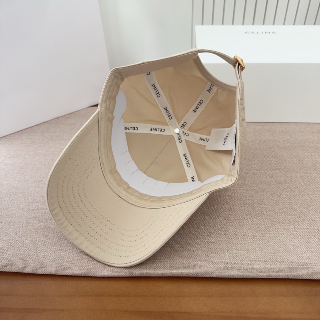 CELIN*·赛琳ss新款凯旋门绣花棒球帽🧢帽型完全按照定做。凯旋门图案章仔区别市面版本，大小及圈圈毛质感全部还原。五金