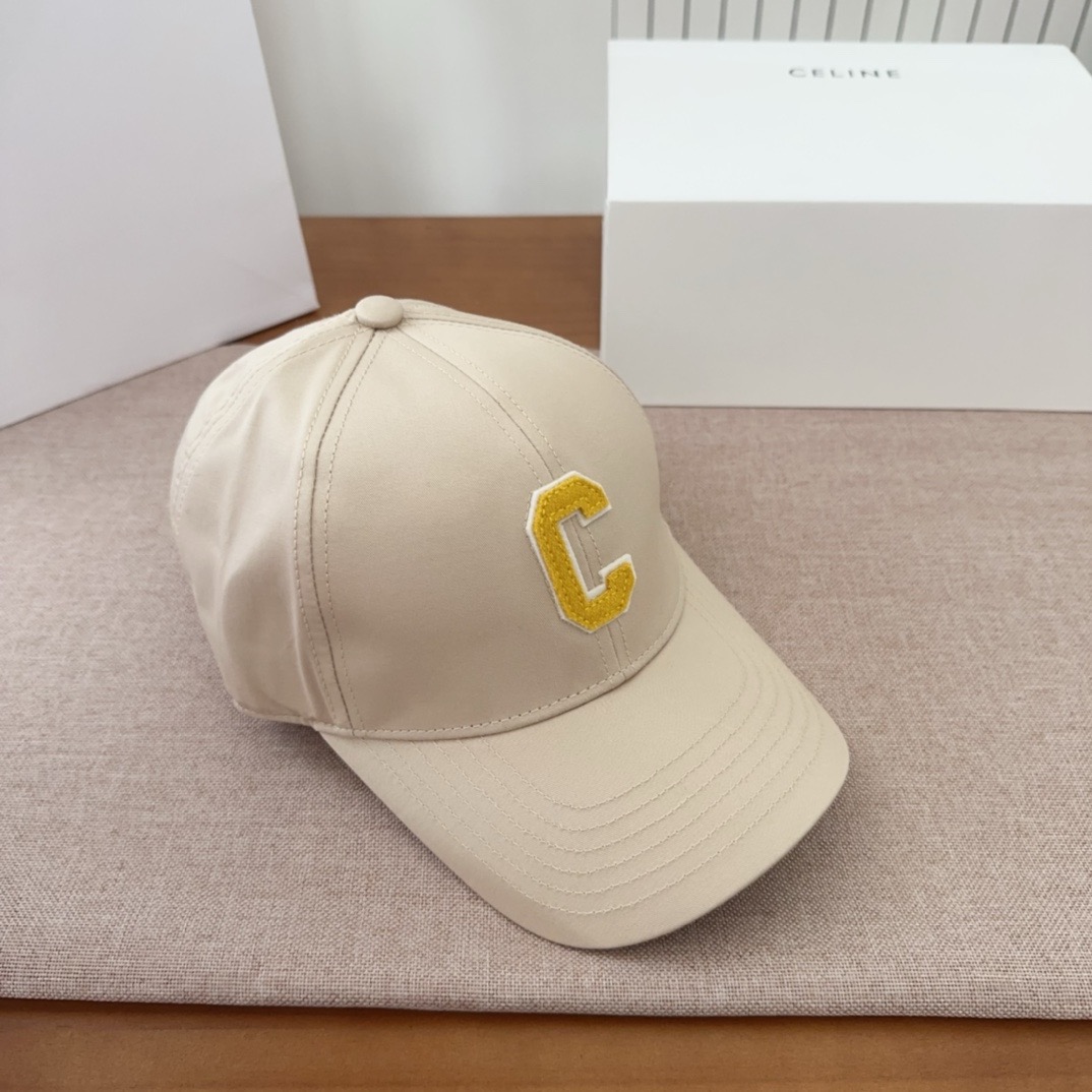 CELIN*·赛琳ss新款凯旋门绣花棒球帽🧢帽型完全按照定做。凯旋门图案章仔区别市面版本，大小及圈圈毛质感全部还原。五金