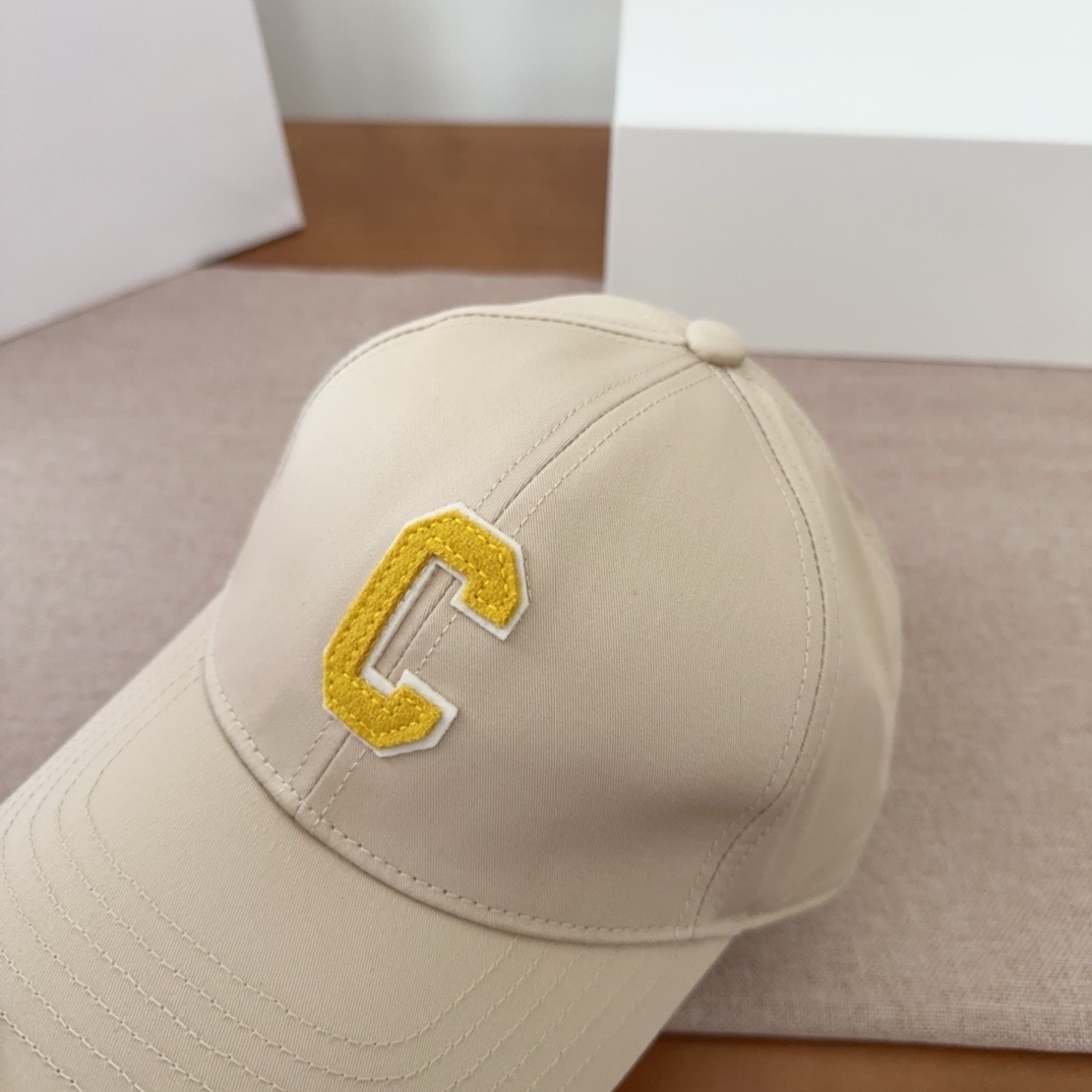 CELIN*·赛琳ss新款凯旋门绣花棒球帽🧢帽型完全按照定做。凯旋门图案章仔区别市面版本，大小及圈圈毛质感全部还原。五金