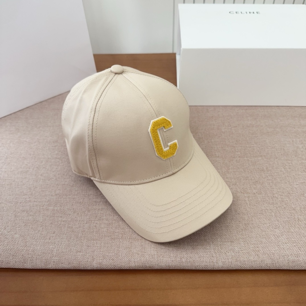 CELIN*·赛琳ss新款凯旋门绣花棒球帽🧢帽型完全按照定做。凯旋门图案章仔区别市面版本，大小及圈圈毛质感全部还原。五金