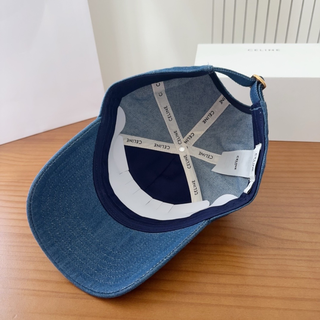 CELIN*·赛琳ss新款凯旋门绣花棒球帽🧢帽型完全按照定做。凯旋门图案章仔区别市面版本，大小及圈圈毛质感全部还原。五金