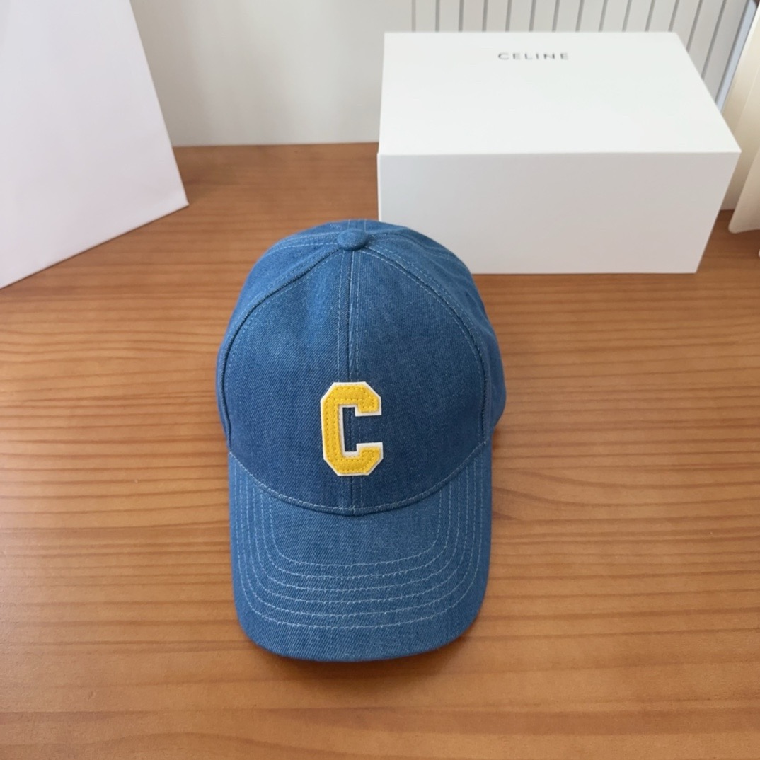CELIN*·赛琳ss新款凯旋门绣花棒球帽🧢帽型完全按照定做。凯旋门图案章仔区别市面版本，大小及圈圈毛质感全部还原。五金