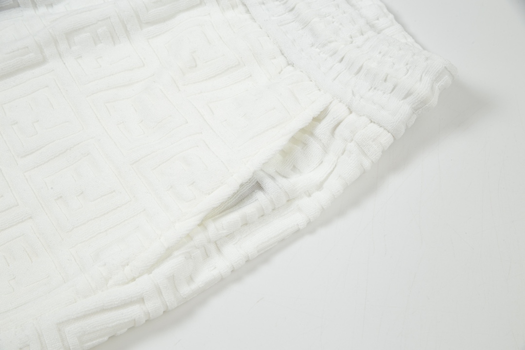 New FENDI FF Logo Towel Leisure Shorts Set for Spring/Summer 2024 - 图片 6
