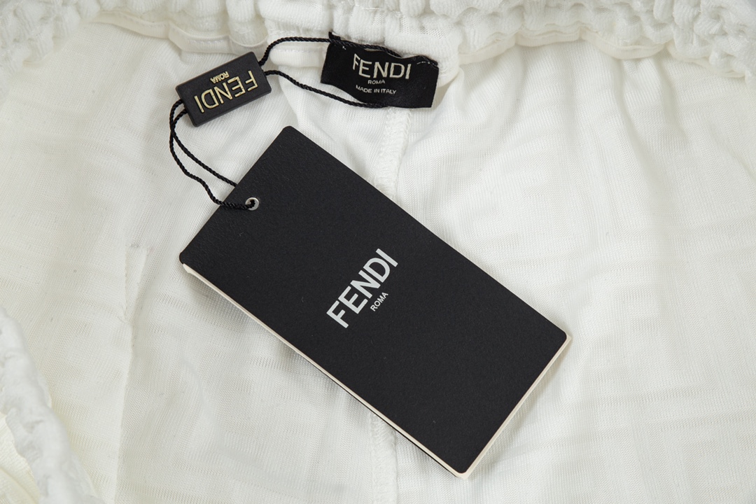 New FENDI FF Logo Towel Leisure Shorts Set for Spring/Summer 2024 - 图片 9