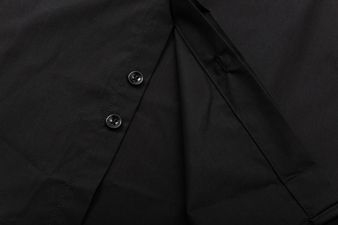 New Prad* Leather Pocket Triangle Logo Long-Sleeve Shirt 2024 Collection in Black & White - 图片 6