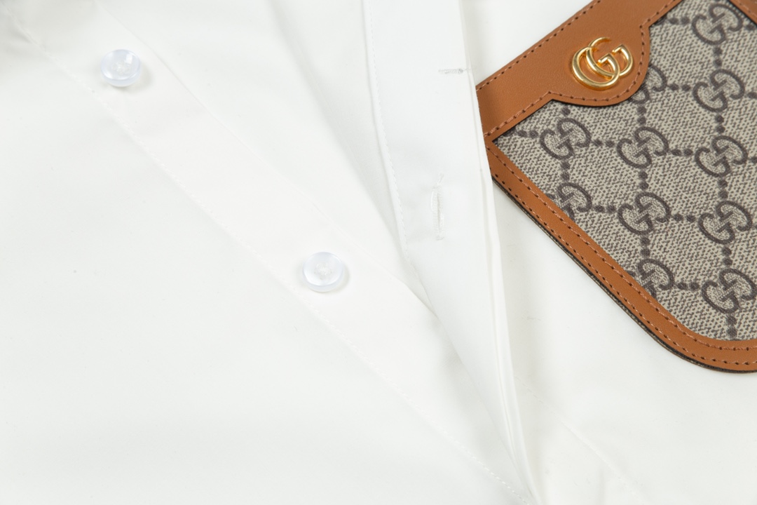 New 2024 Gucci Double G Metal Logo Leisure Shirts in Black and White - 图片 4