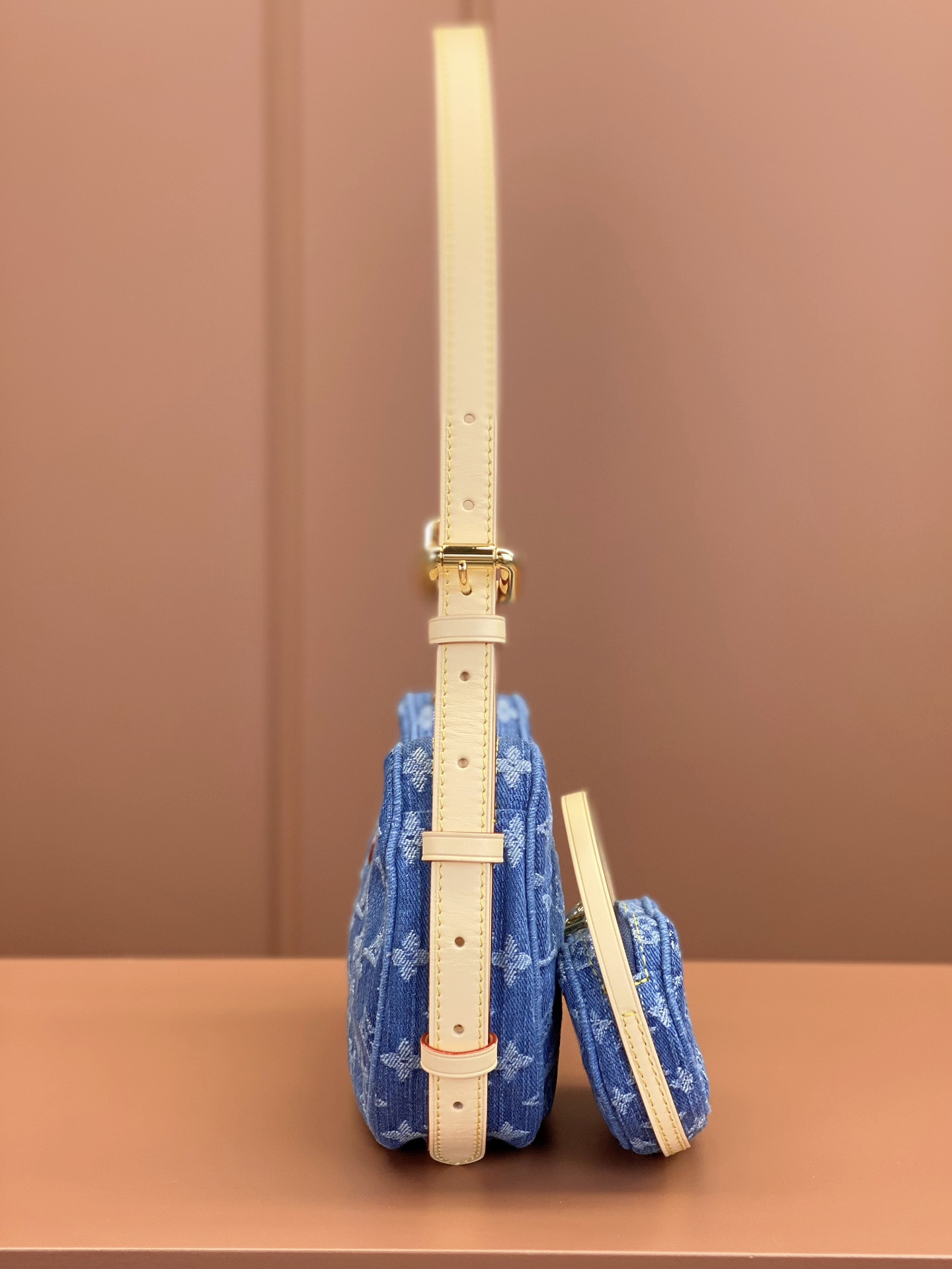 特级MB芯片版原厂皮CROISSANT中号手袋型号M46856蓝色材料A级全钢五金进口原厂面料包装全套原