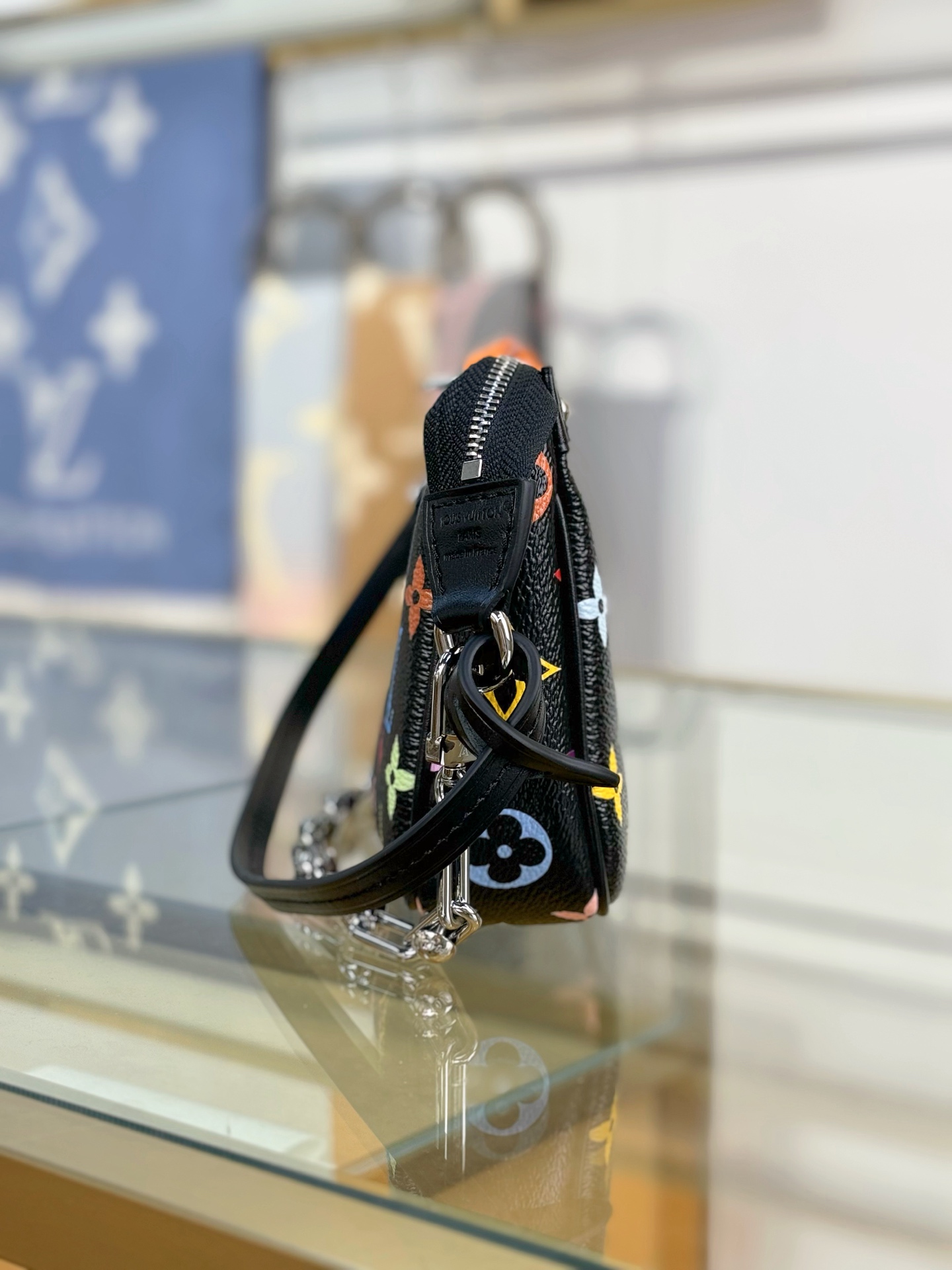 【特级MB芯片版原厂皮】
x TM POCHETTE ACCESSOIRES 手袋
型号：M13663黑