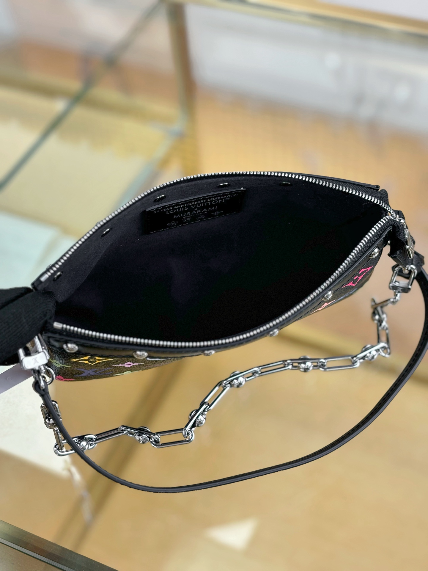 【特级MB芯片版原厂皮】
x TM POCHETTE ACCESSOIRES 手袋
型号：M13663黑