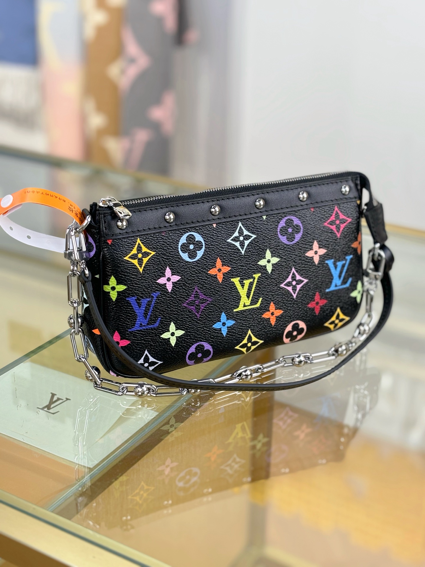 【特级MB芯片版原厂皮】
x TM POCHETTE ACCESSOIRES 手袋
型号：M13663黑