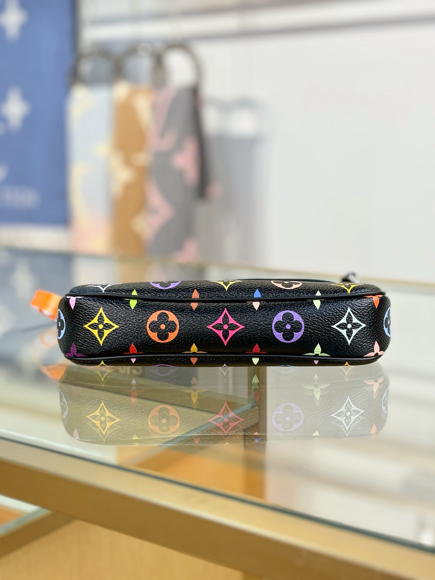 【特级MB芯片版原厂皮】
x TM POCHETTE ACCESSOIRES 手袋
型号：M13663黑