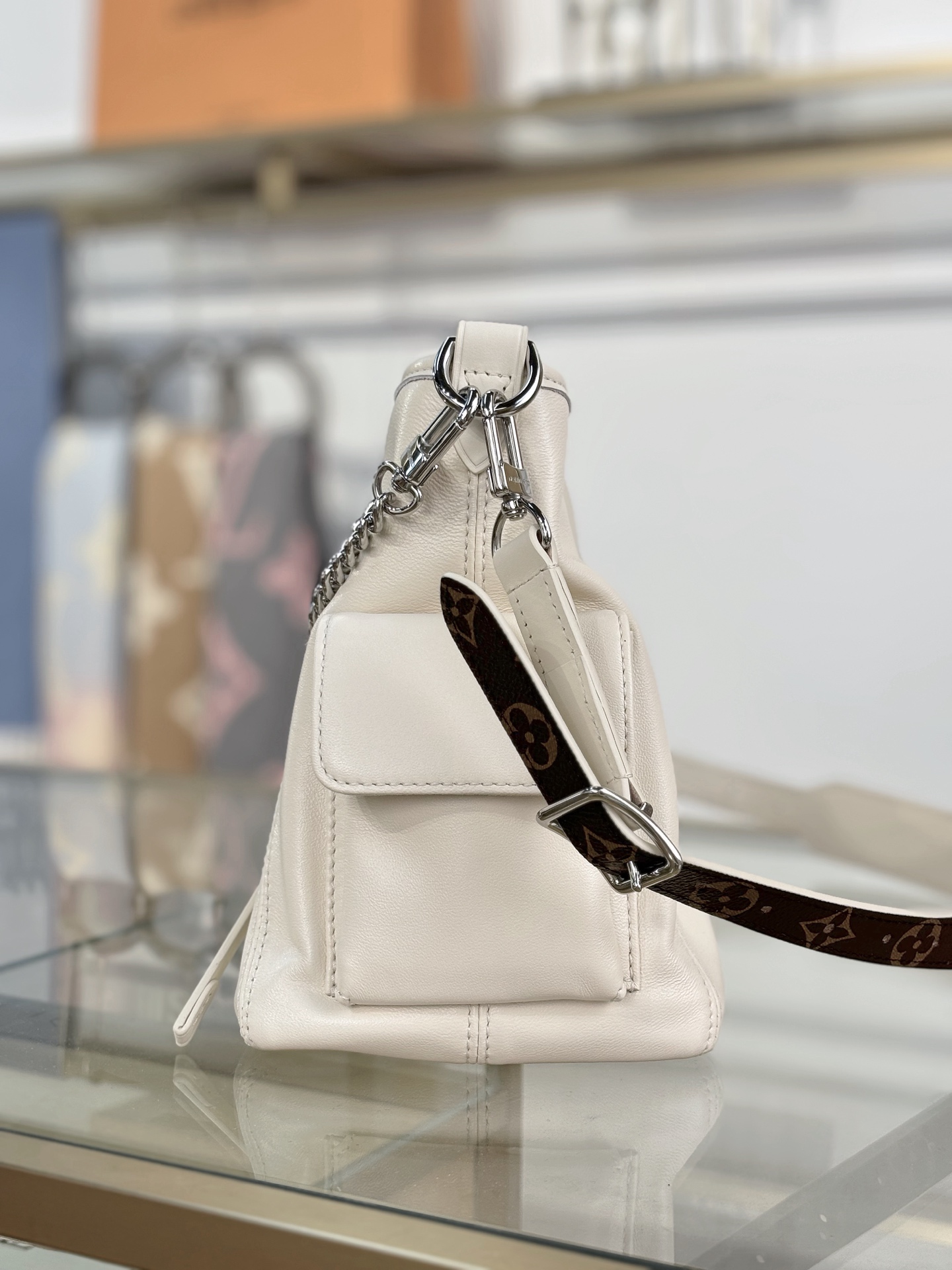 【特级MB芯片版原厂皮】
CARRYALL CARGO 小号手袋
型号：M12919白色
材料：A级全钢