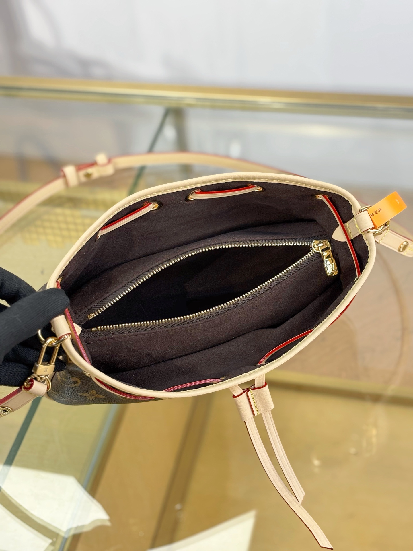 【特级MB动态163c芯片版原厂皮】 NANO FRIVOLE 手袋 型号：M29537老花 材料：A级全钢五金，进口原