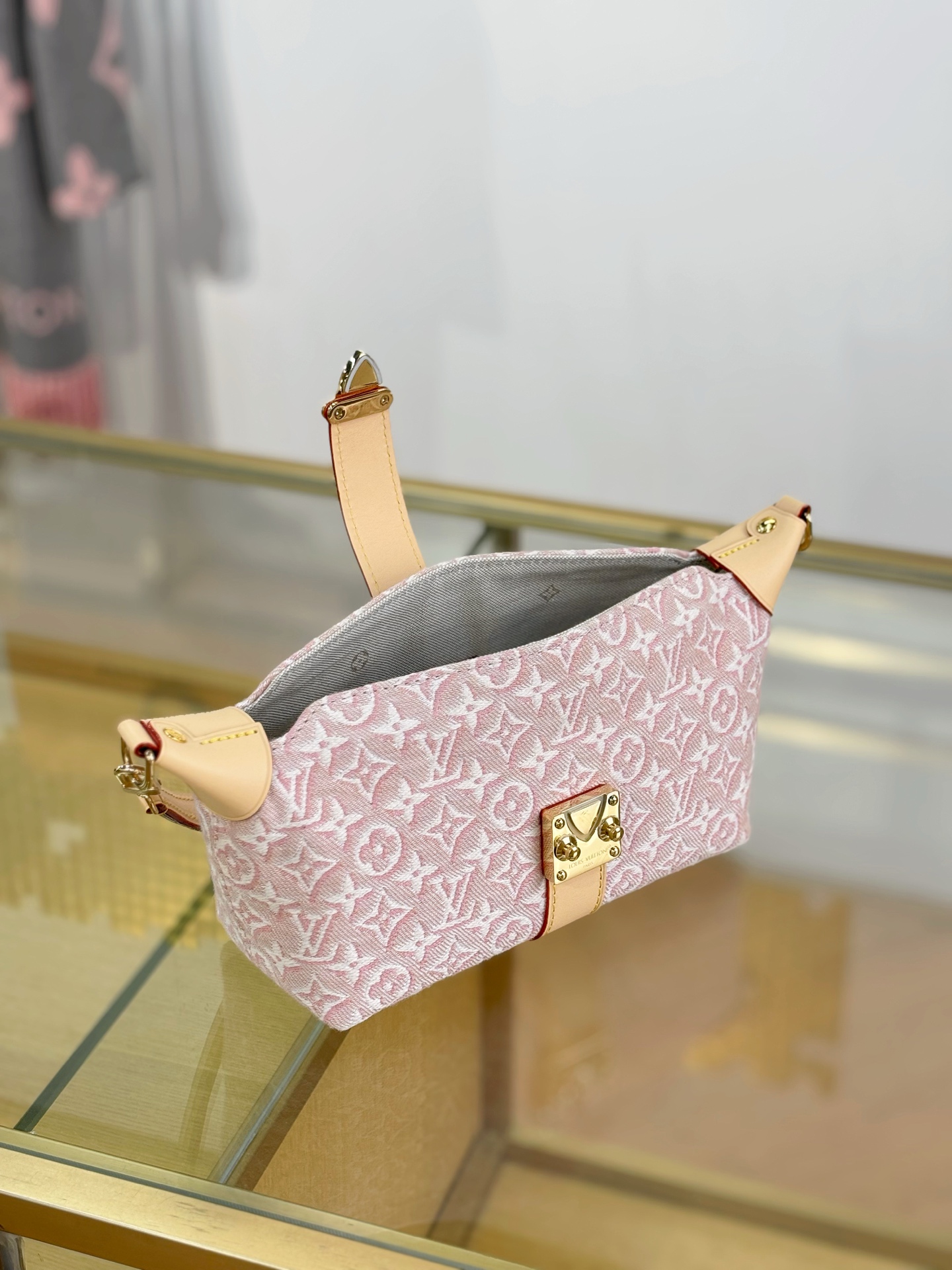 【特级MB动态163c芯片版原厂皮】 POCHETTE MIA 手袋 型号：M2A382粉色 材料：A级全钢五金，进口原