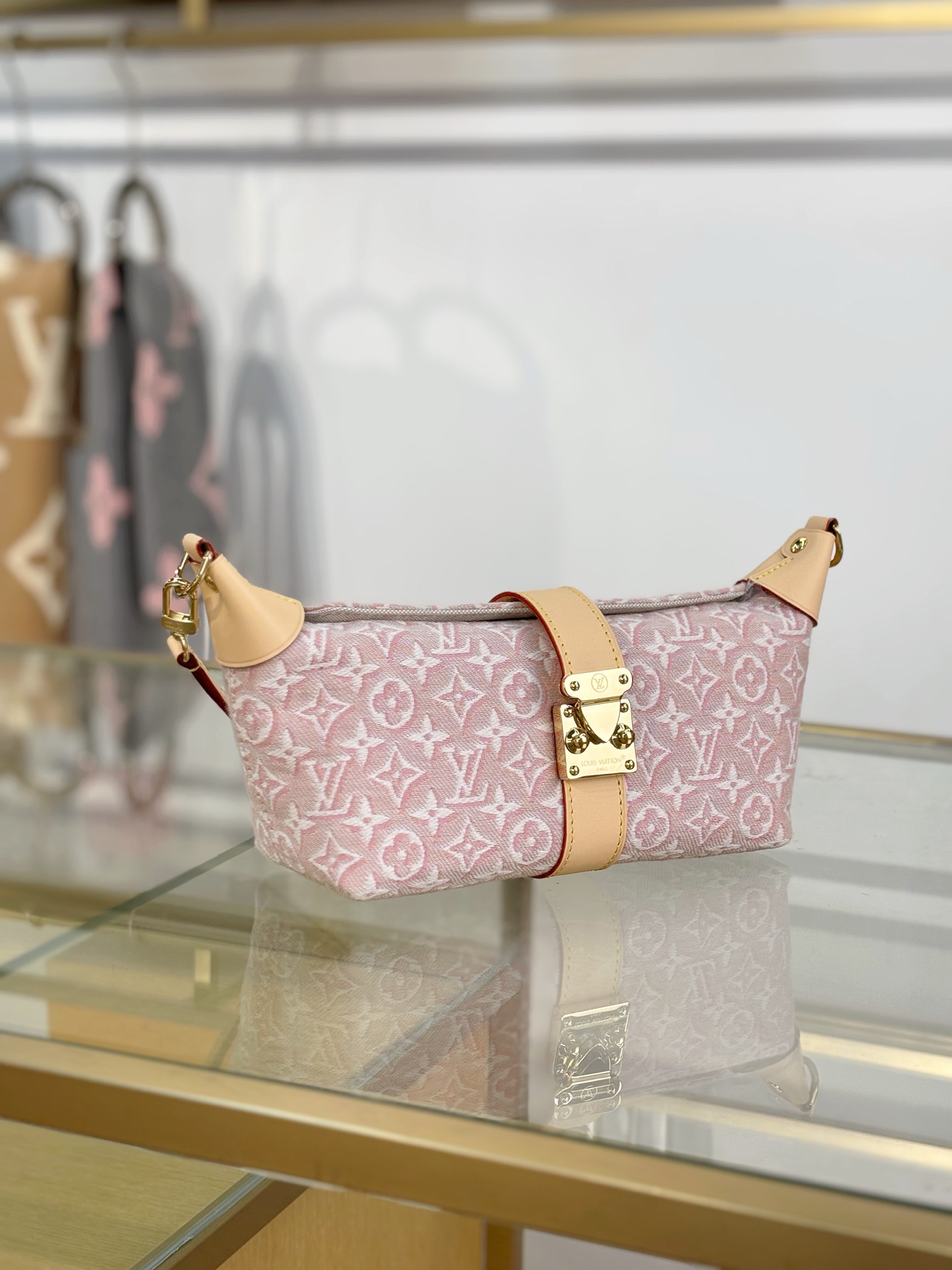 【特级MB动态163c芯片版原厂皮】 POCHETTE MIA 手袋 型号：M2A382粉色 材料：A级全钢五金，进口原