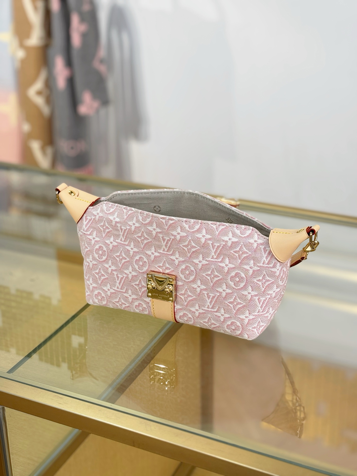 【特级MB动态163c芯片版原厂皮】 POCHETTE MIA 手袋 型号：M2A382粉色 材料：A级全钢五金，进口原