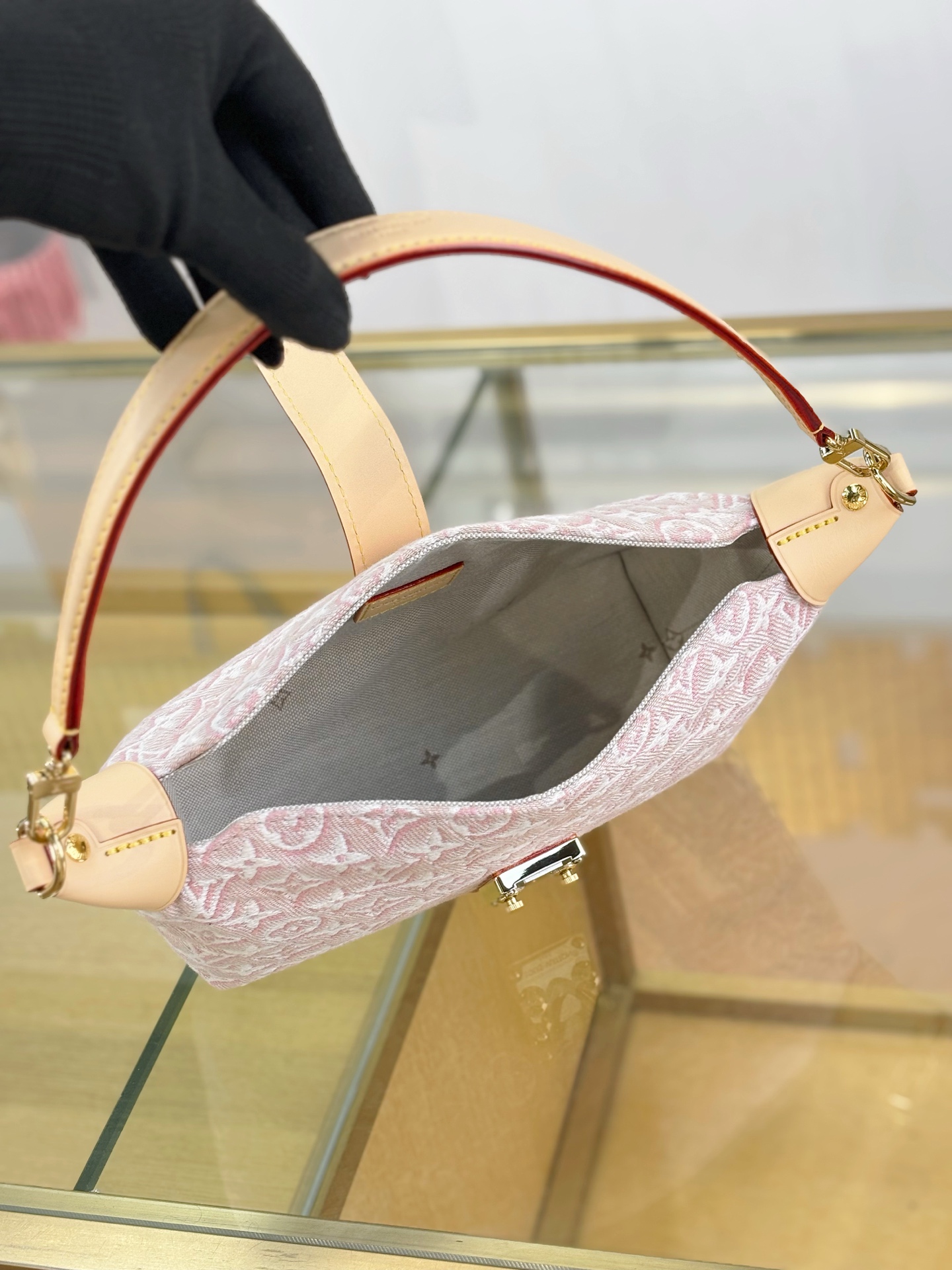 【特级MB动态163c芯片版原厂皮】 POCHETTE MIA 手袋 型号：M2A382粉色 材料：A级全钢五金，进口原