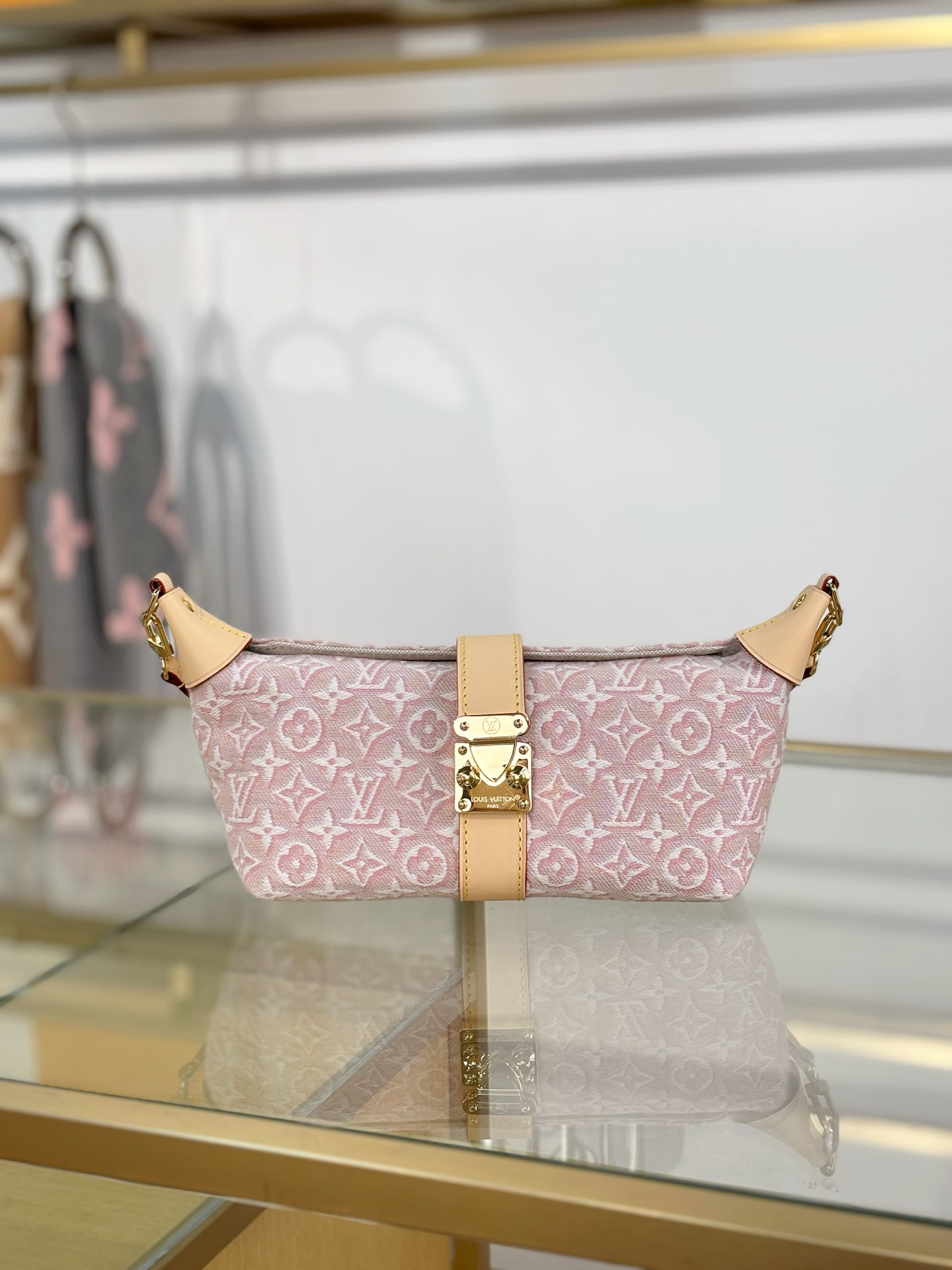 【特级MB动态163c芯片版原厂皮】 POCHETTE MIA 手袋 型号：M2A382粉色 材料：A级全钢五金，进口原