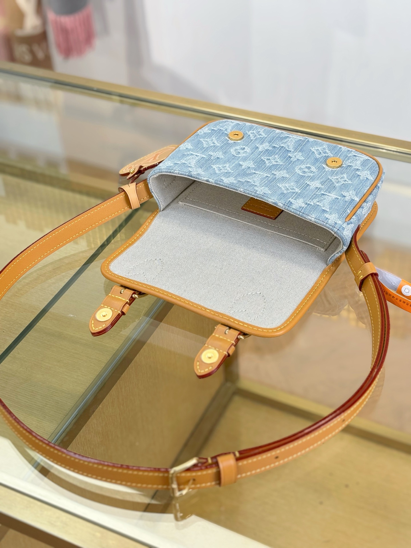 【特级MB163c芯片版原厂皮】 SATCHEL 迷你斜挎包 型号：M2A647牛仔蓝 材料：A级全钢五金，进口原厂面料