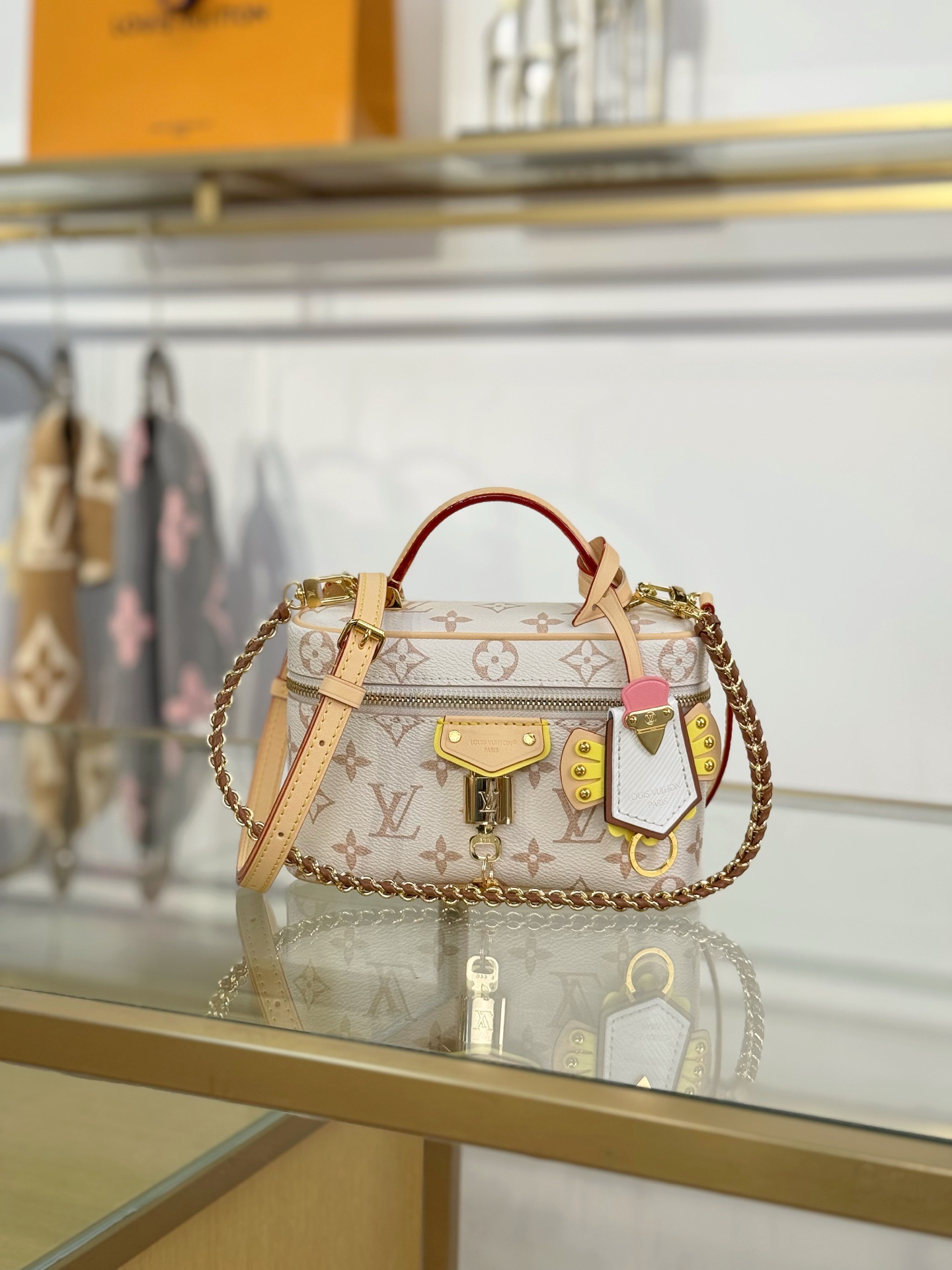 【特级MB动态163c芯片版原厂皮】 VANITY CHAIN POUCH 手袋 型号：M29782白花 材料：A级全钢