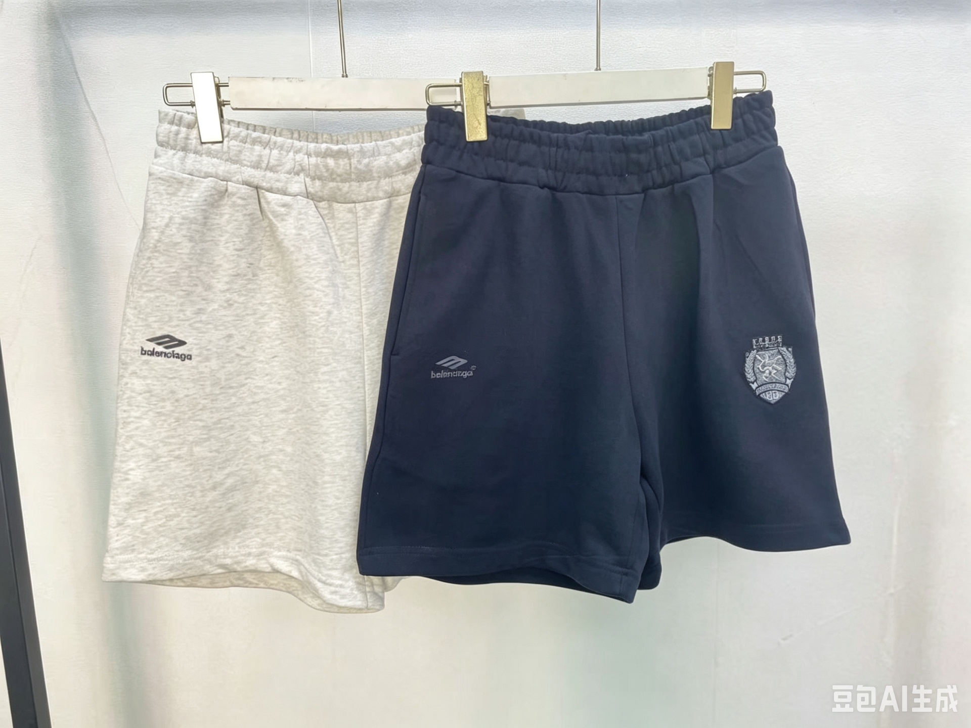 P90 Alta calidad, nuevo estilo, número de modelo 6602, silueta recta y holgada, con pantalón cinco cuartos extragrande,…