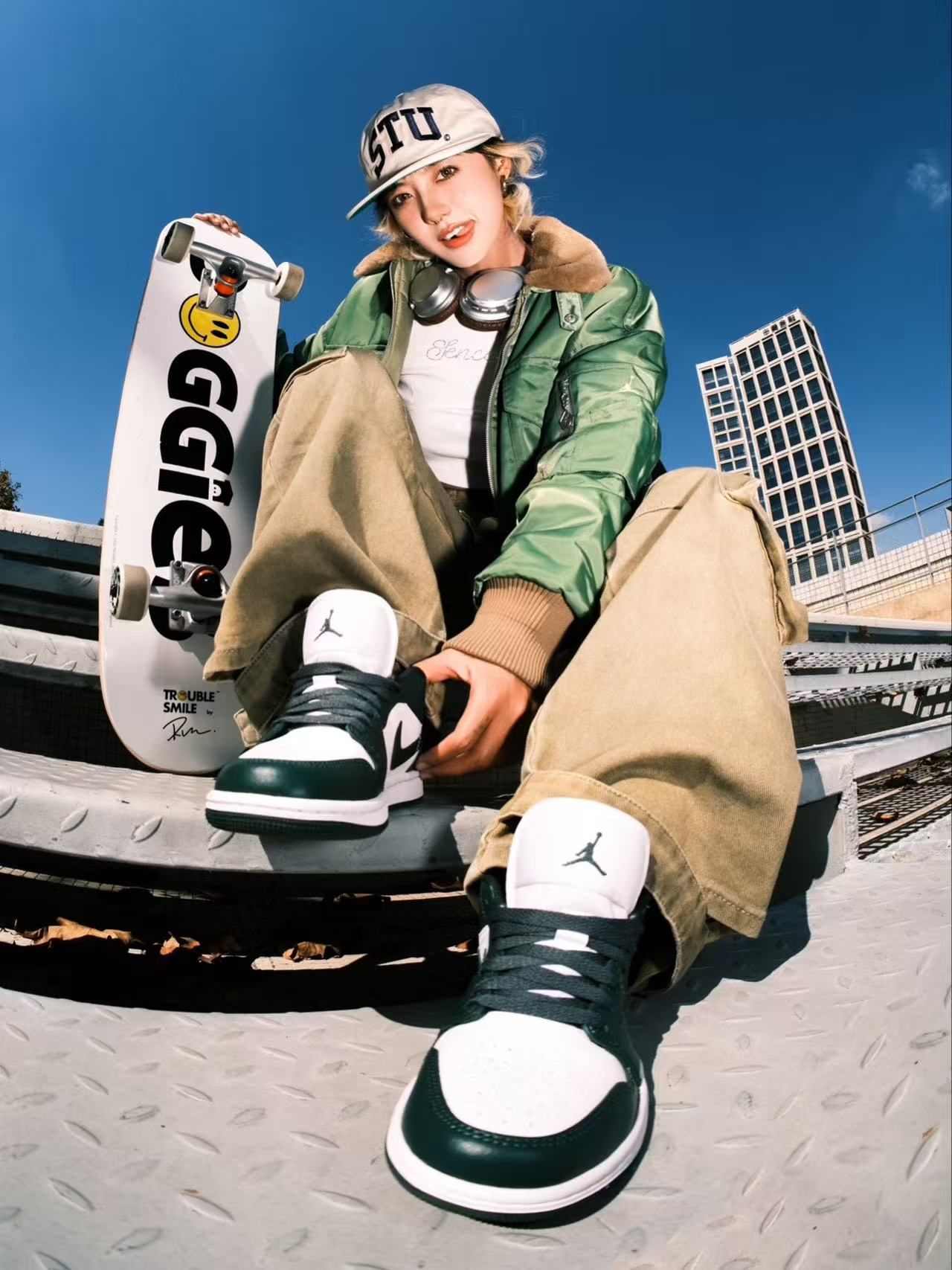 ▪️H11顶级纯原▪️潮人上脚图▪️
闭眼入，好看就完事儿！！！
---------------------------------
Nike Air Jordan 1 LOW "White Olive"
AJ1 乔一 皮革 舒适耐磨 低帮 复古篮球鞋 男女同款 白绿色

货号：DC0774-113

Size：35.5 36 36.5 37.5 38 38.5 39 40 40.5 41 42 42.5 43 44 45 46 47.5