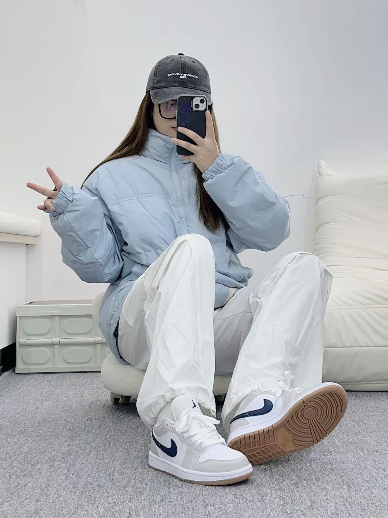 ▪️H11顶级纯原▪️潮人上脚图▪️
闭眼入，好看就完事儿！！！
---------------------------------
Nike Air Jordan 1 LOW 
AJ1 乔一 舒适贴合 低帮 复古篮球鞋 男女同款 白色

货号：553558-146

Size：35.5 36 36.5 37.5 38 38.5 39 40 40.5 41 42 42.5 43 44 45 46 47.5