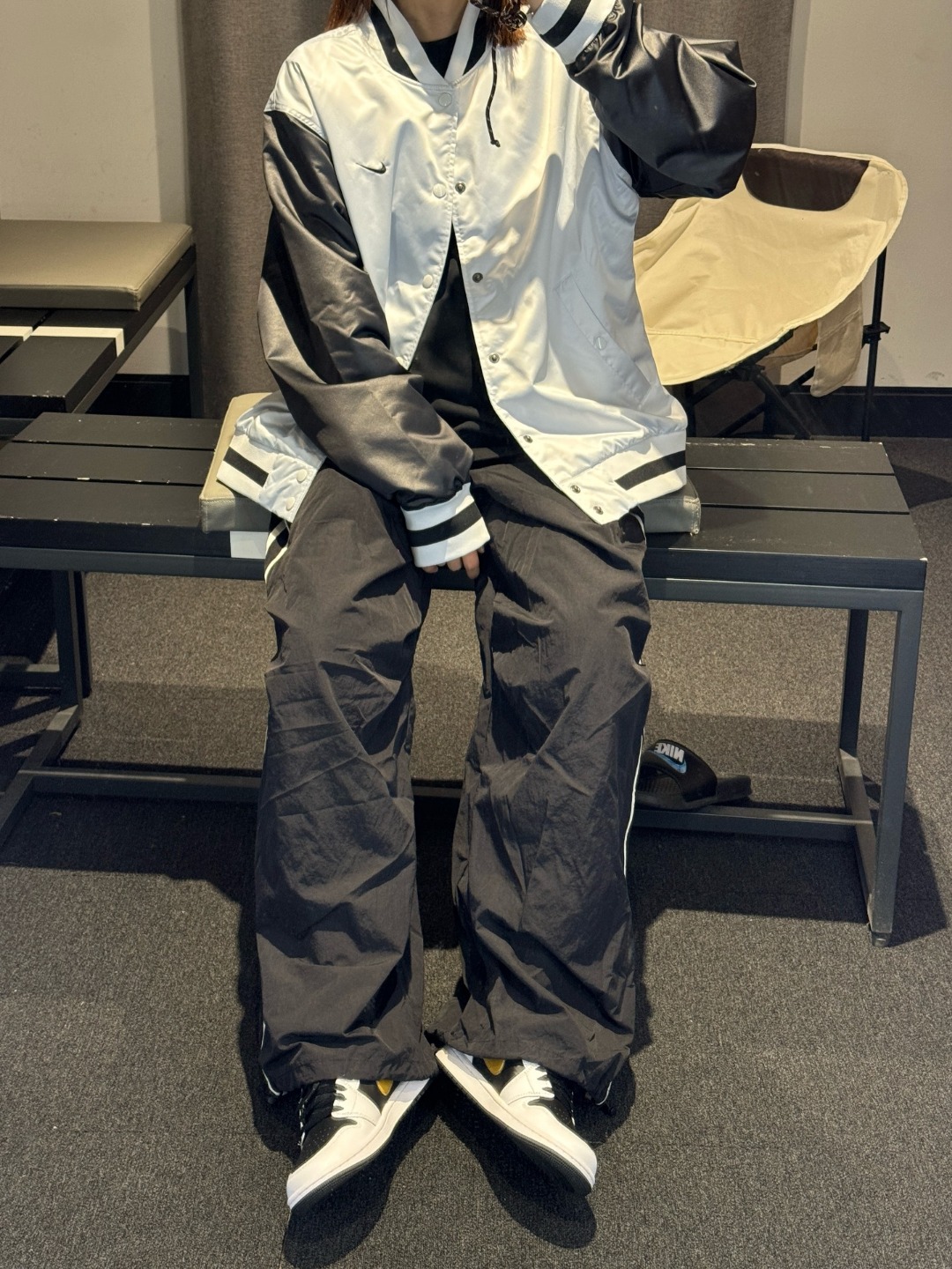 ▪️H11顶级纯原▪️潮人上脚图▪️
闭眼入，好看就完事儿！！！
---------------------------------
Nike Air Jordan 1 LOW “Reverse Panda”
AJ1 乔一 舒适贴合 低帮 复古篮球鞋 男女同款 白黑

货号：553558-172

Size：35.5 36 36.5 37.5 38 38.5 39 40 40.5 41 42 42.5 43 44 45 46 47.5