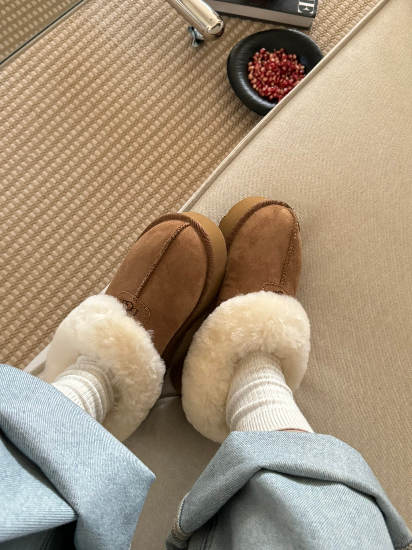 UGG3cmTazite厚底塔次特一双有秋冬氛围感的雪地靴来了〰️ 超模们的选择 极简〰️每天都要温暖又