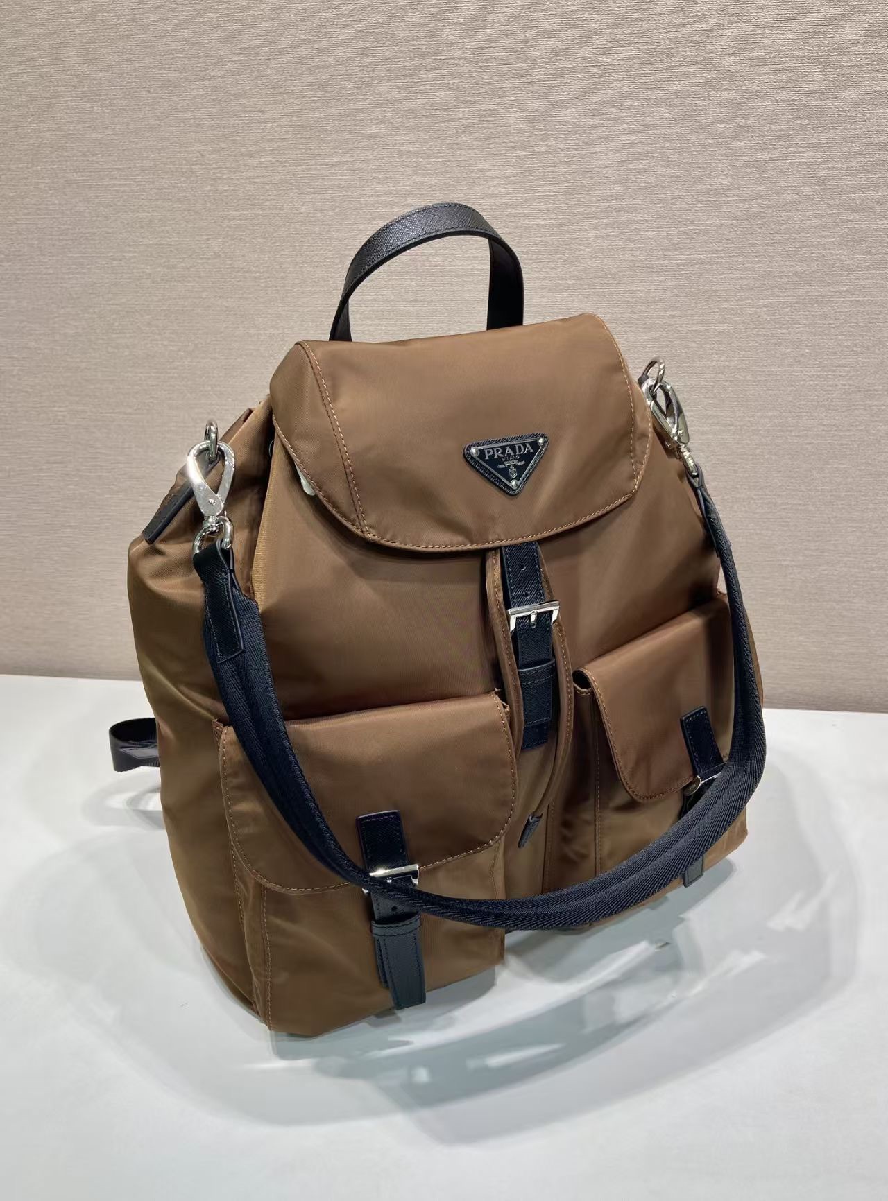 Re-Nylon ブランド リュックサック クラシック ナイロン