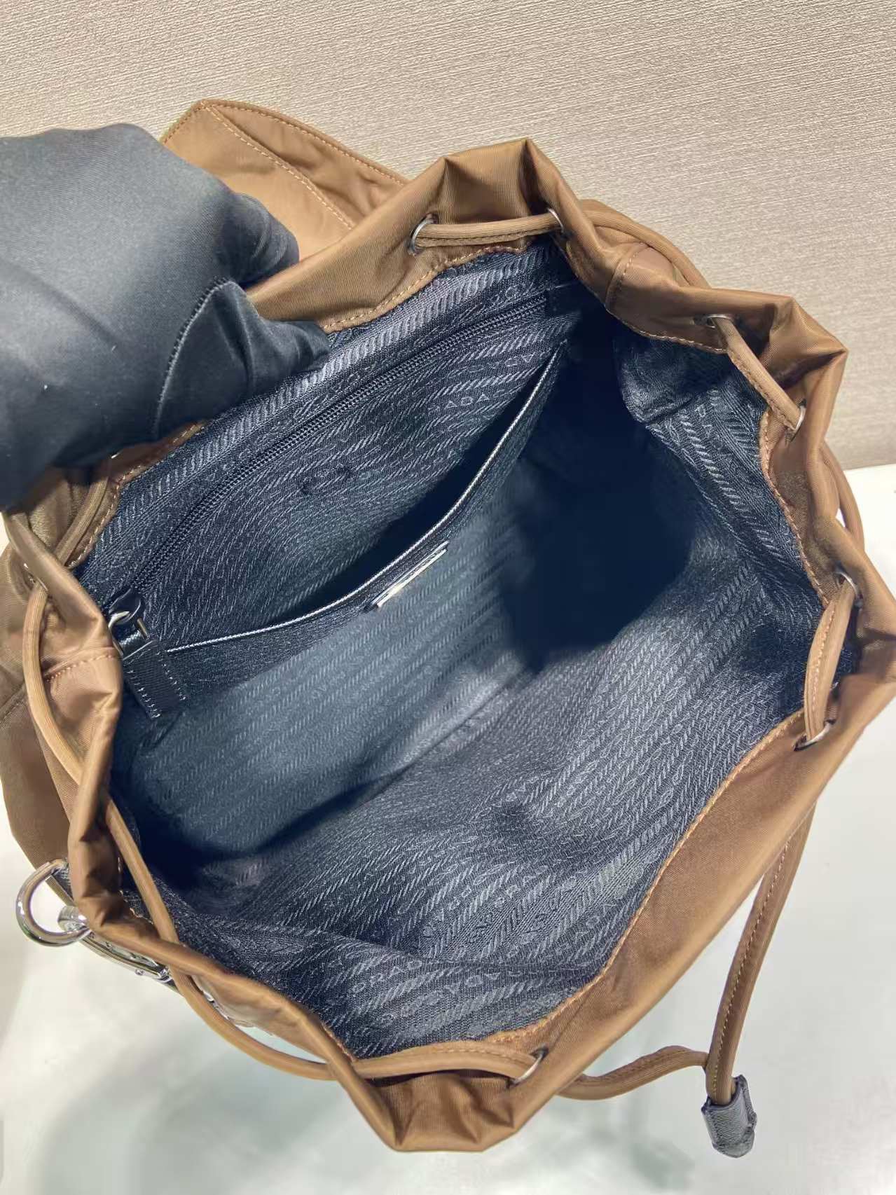 Re-Nylon ブランド リュックサック クラシック ナイロン