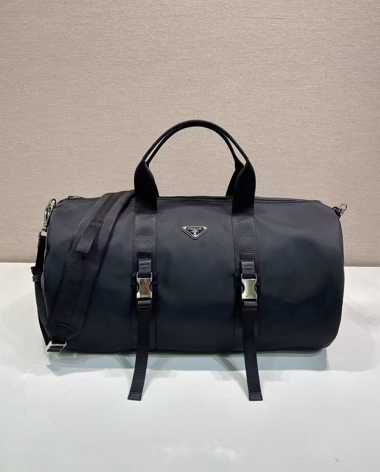 🔆Nuevo bolso de viaje🔆2VC015 versión mejorada🤙🤙 Este bolso de viaje está confeccionado con tela de paraca…