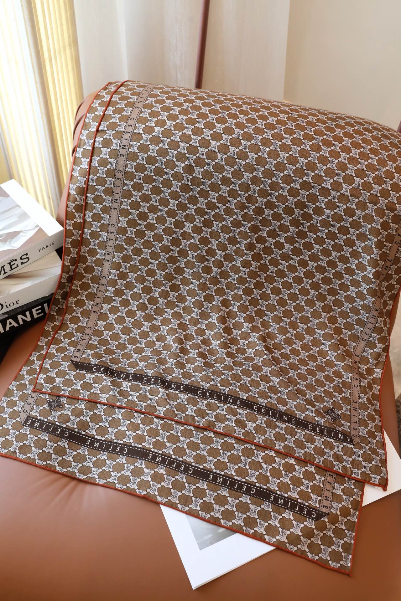 【▪️碰撞时髦。凯旋门的时尚，日常最佳单品！】一秒心动啊！！！高级，奢华！永恒！不是那种过眼云烟的款式！