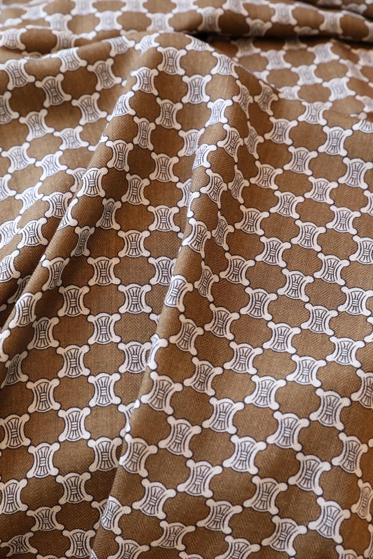 【▪️碰撞时髦。凯旋门的时尚，日常最佳单品！】一秒心动啊！！！高级，奢华！永恒！不是那种过眼云烟的款式！