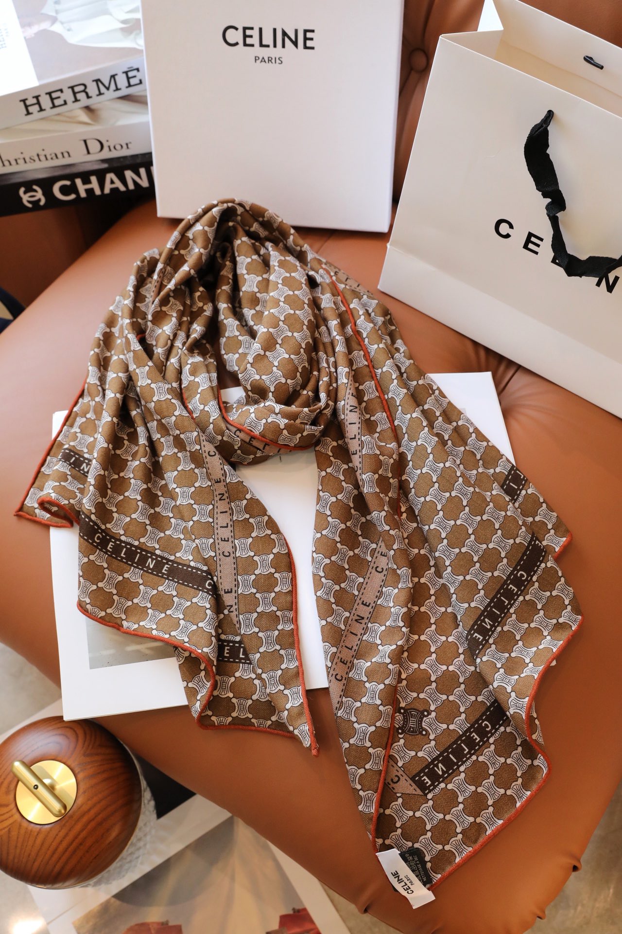 【▪️碰撞时髦。凯旋门的时尚，日常最佳单品！】一秒心动啊！！！高级，奢华！永恒！不是那种过眼云烟的款式！