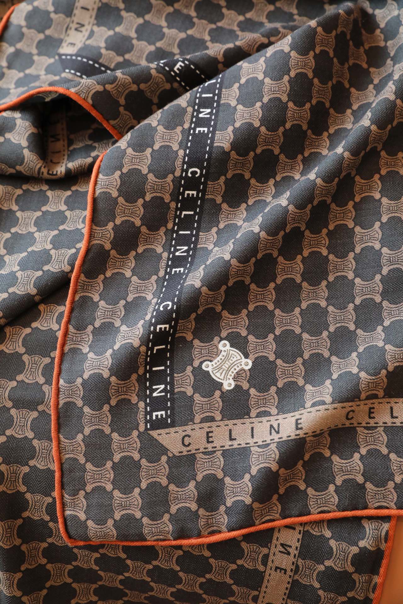 【▪️碰撞时髦。凯旋门的时尚，日常最佳单姐妹品！】一秒心动啊！！！高级，奢华！永恒！不是那种过眼云烟的款