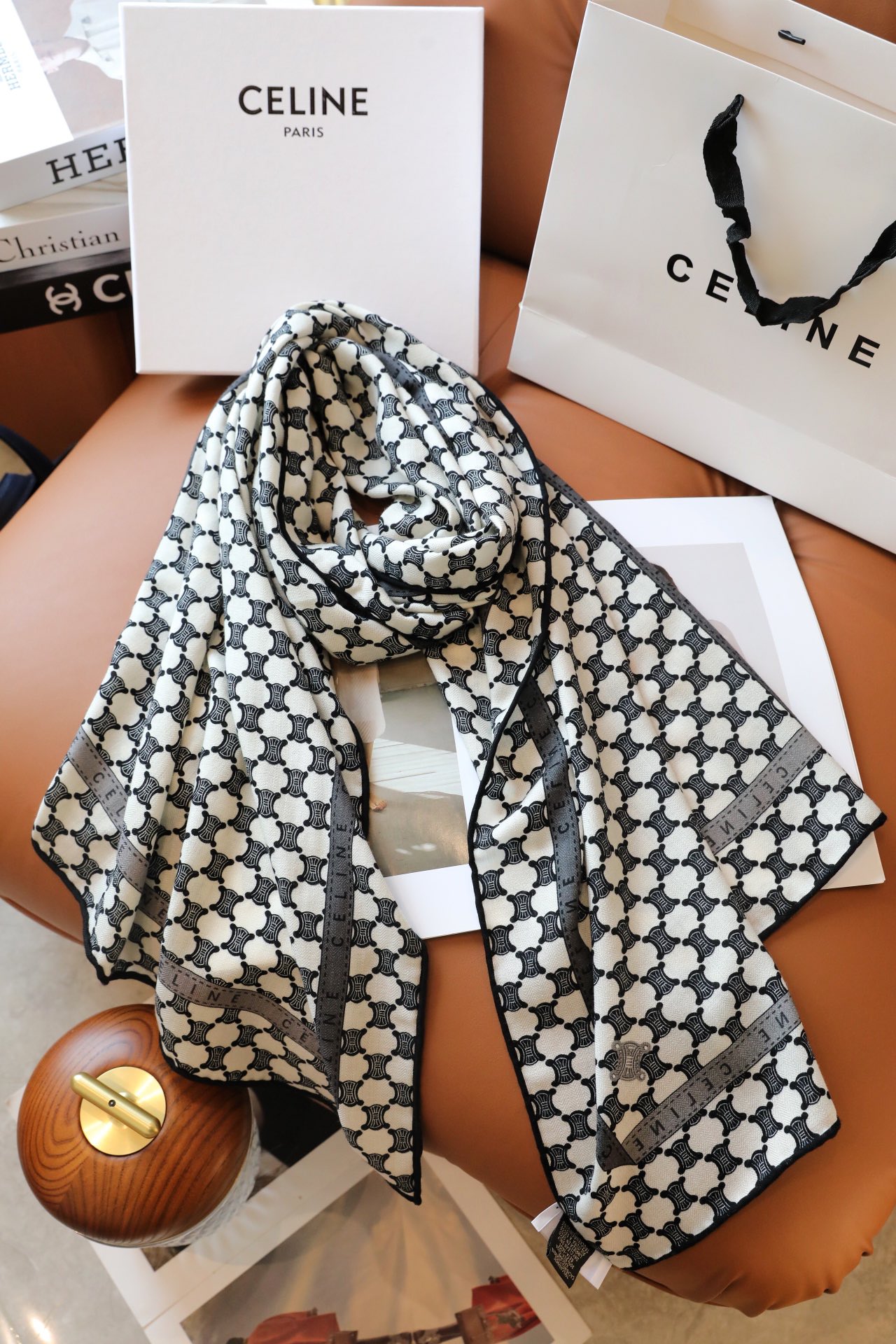 【▪️碰撞时髦。凯旋门的时尚，日常最佳单品！】一秒心动啊！！！高级，奢华！永恒！不是那种过眼云烟的款式！