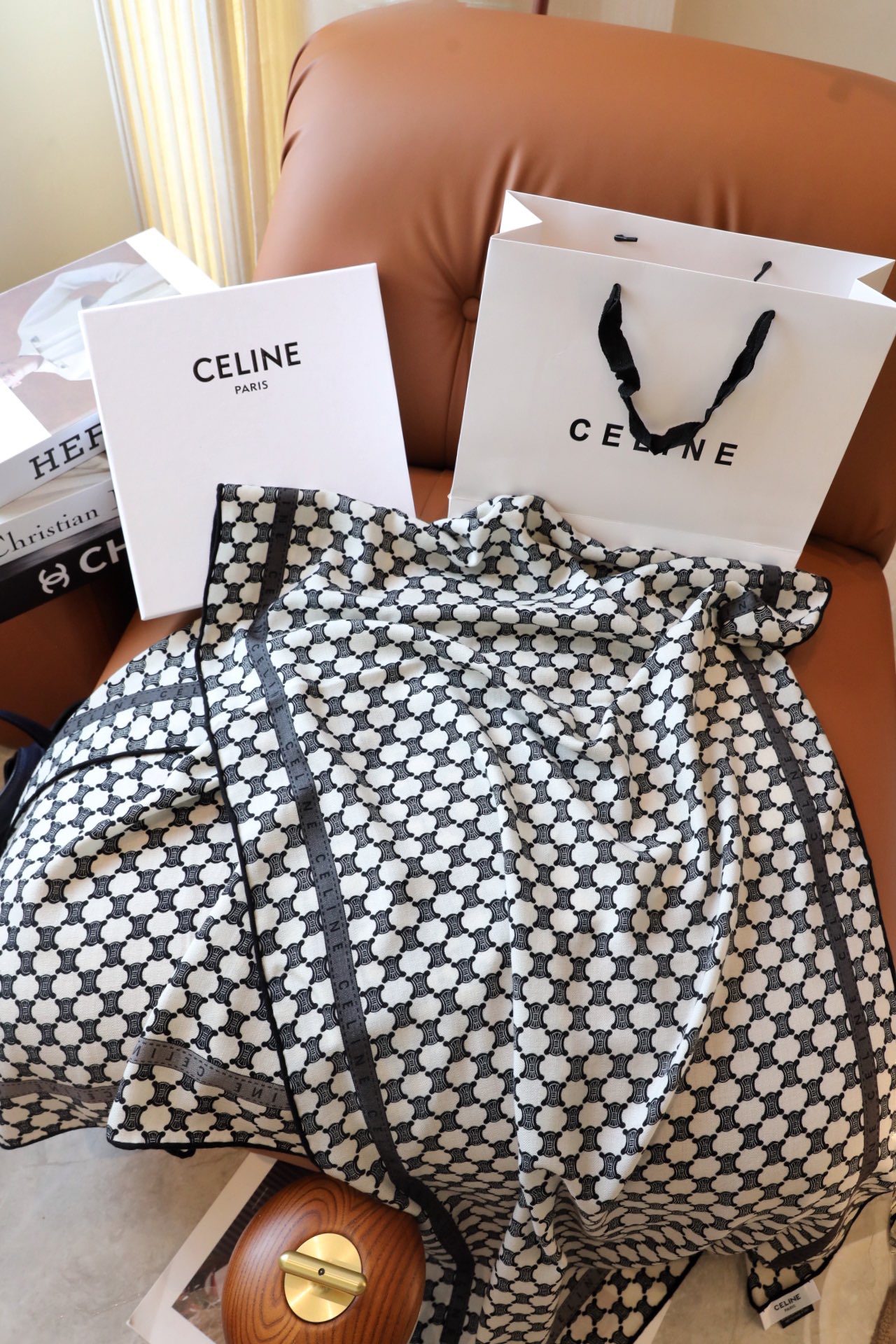 【▪️碰撞时髦。凯旋门的时尚，日常最佳单品！】一秒心动啊！！！高级，奢华！永恒！不是那种过眼云烟的款式！