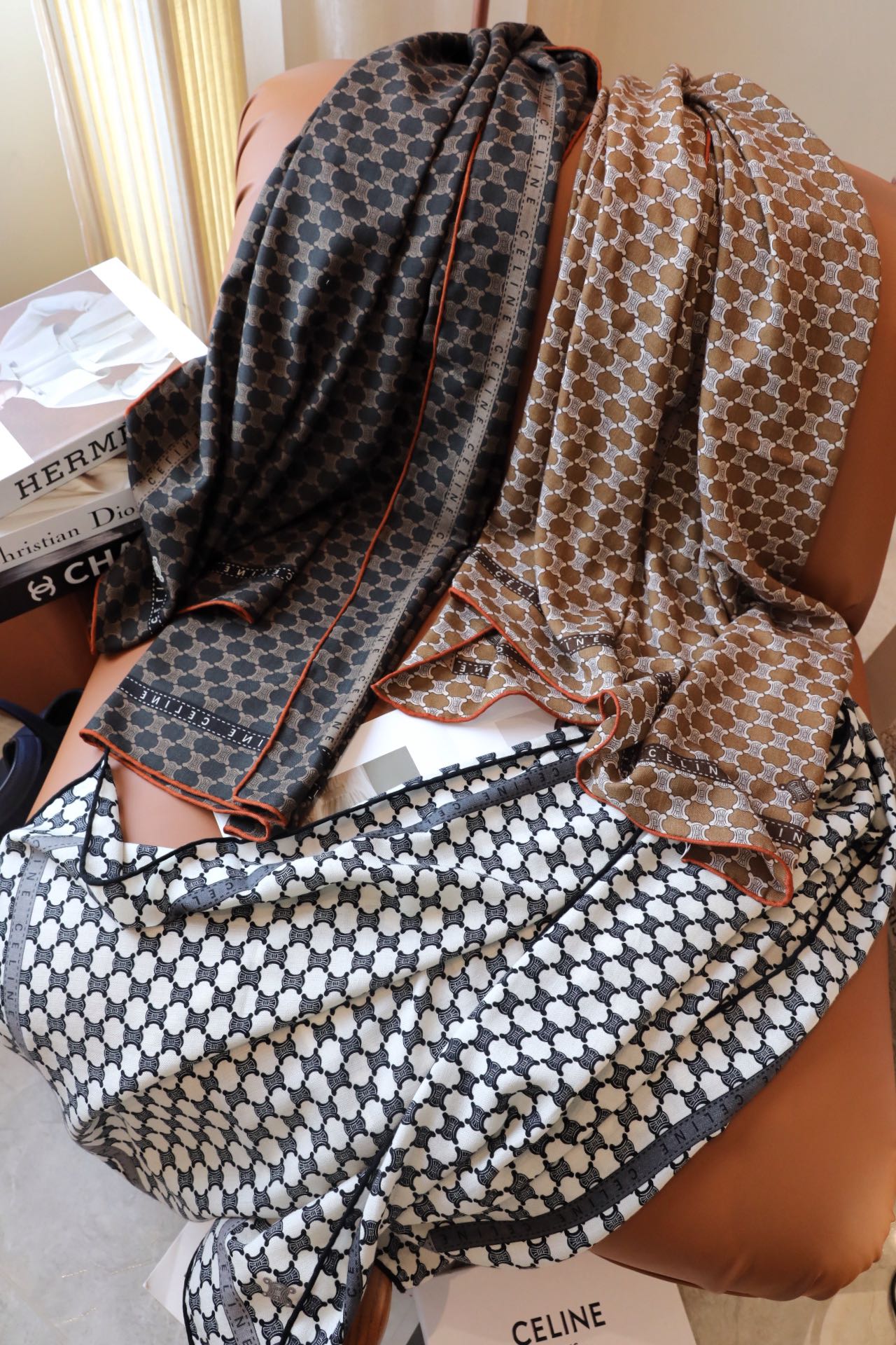 【▪️碰撞时髦。凯旋门的时尚，日常最佳单品！】一秒心动啊！！！高级，奢华！永恒！不是那种过眼云烟的款式！