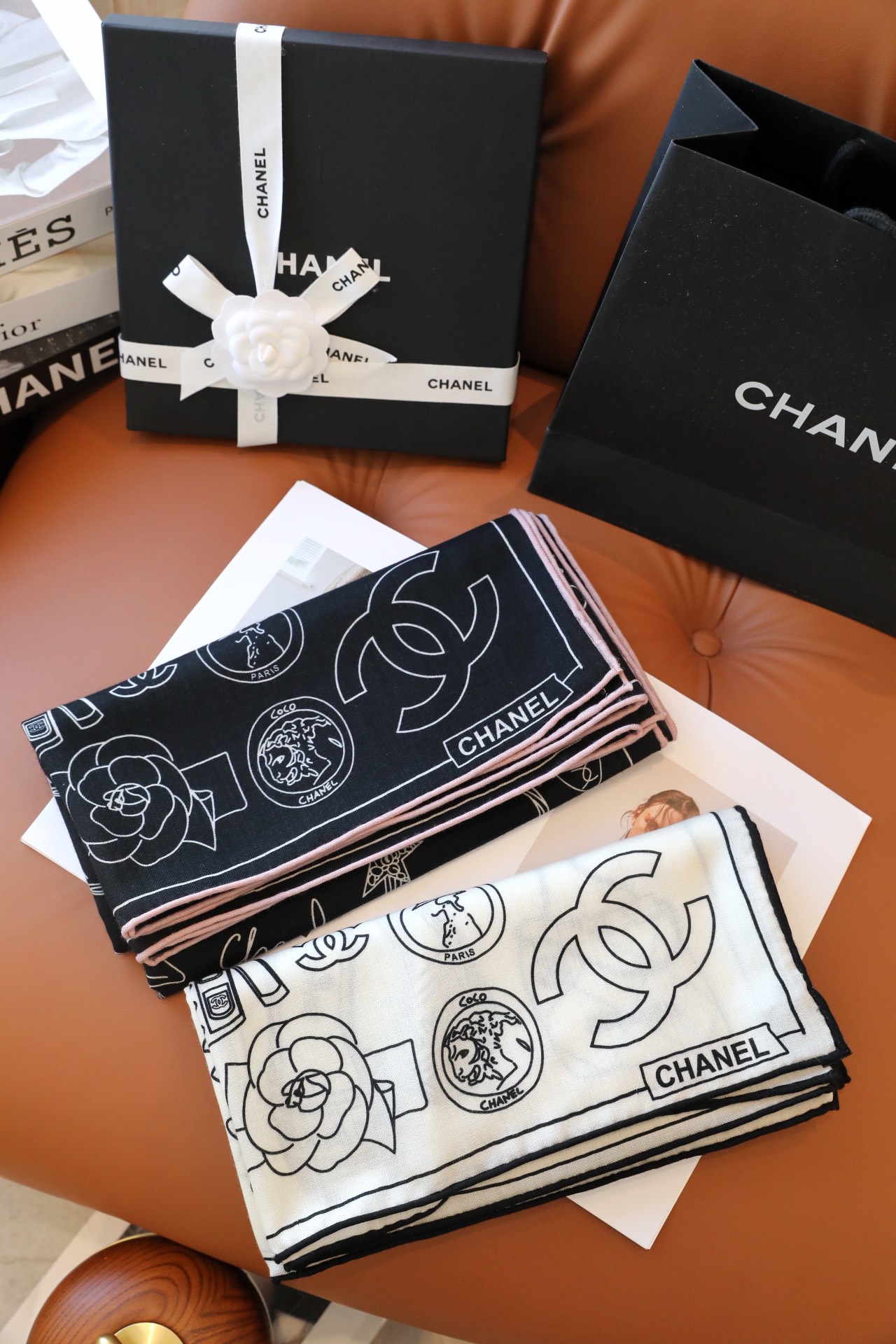 AAAA -kwaliteitsreplica
 Chanel Sjaals Kasjmier Zijde