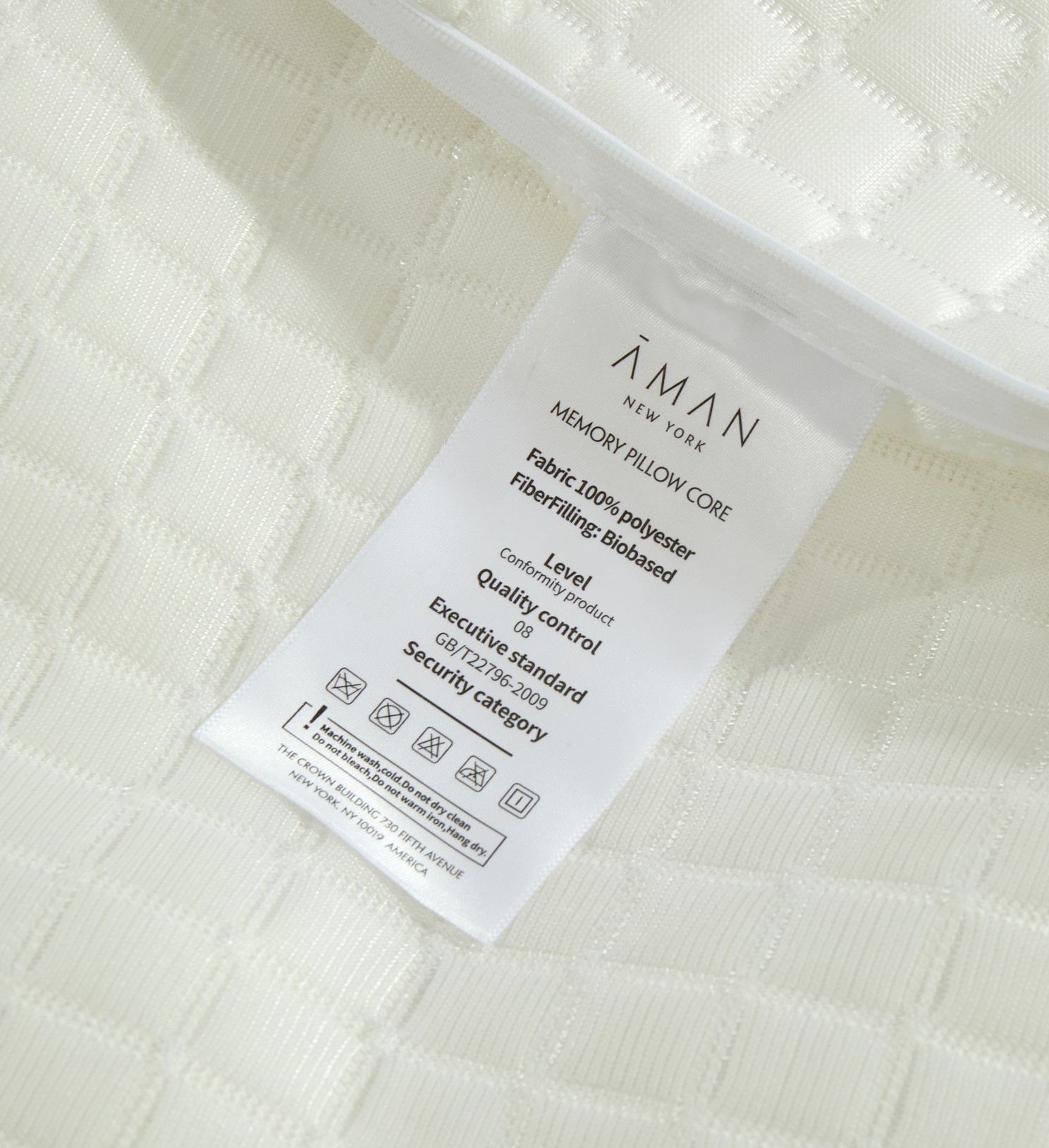**Aman Hotels & Resorts Pillow** - Comprehensive 9