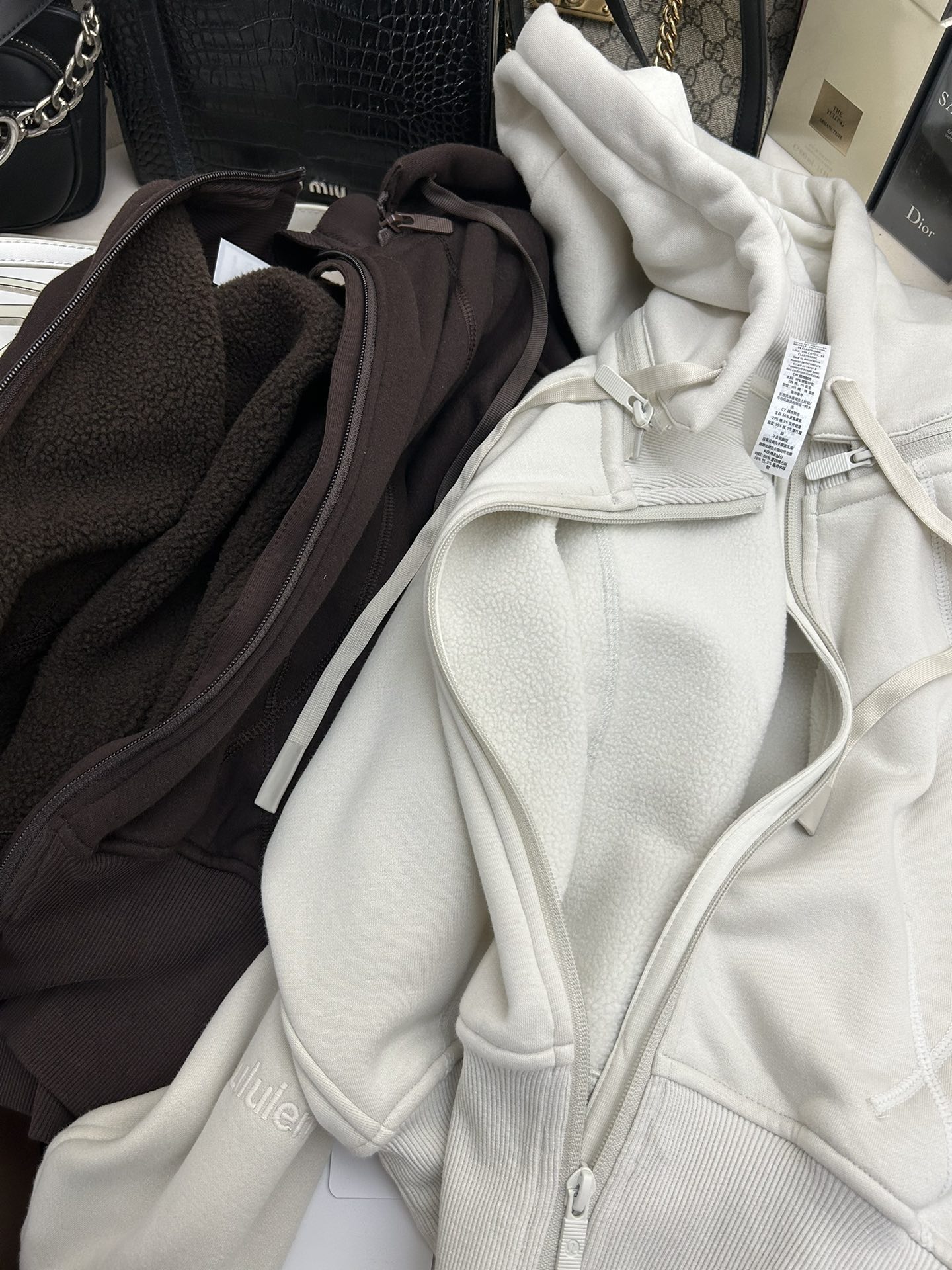 Luxurious Lululemon Hoodie with Enhanced Durability and Comfort - 图片 3