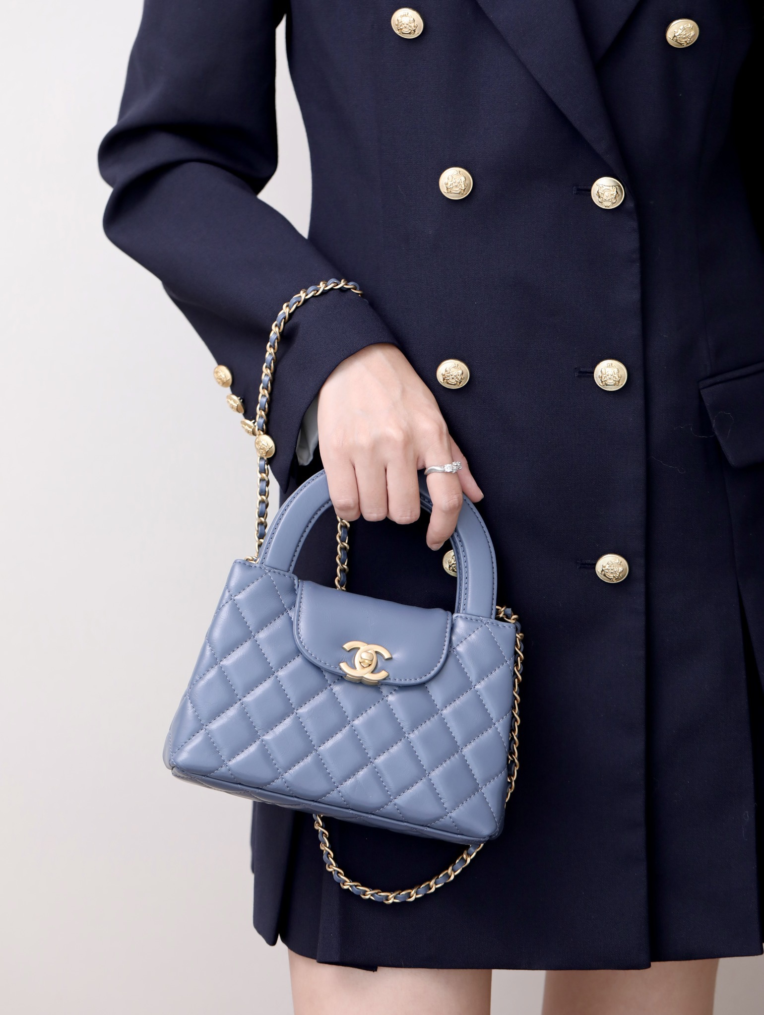 -grade quality, walking at the forefront of fashion! CD - Bag 8