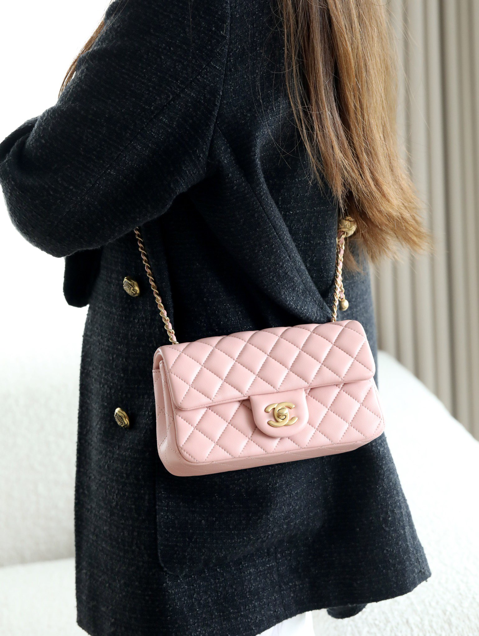 Alaïa Classic Handcrafted Luxury Leather Shoulder Bag Ref.2520952A 2