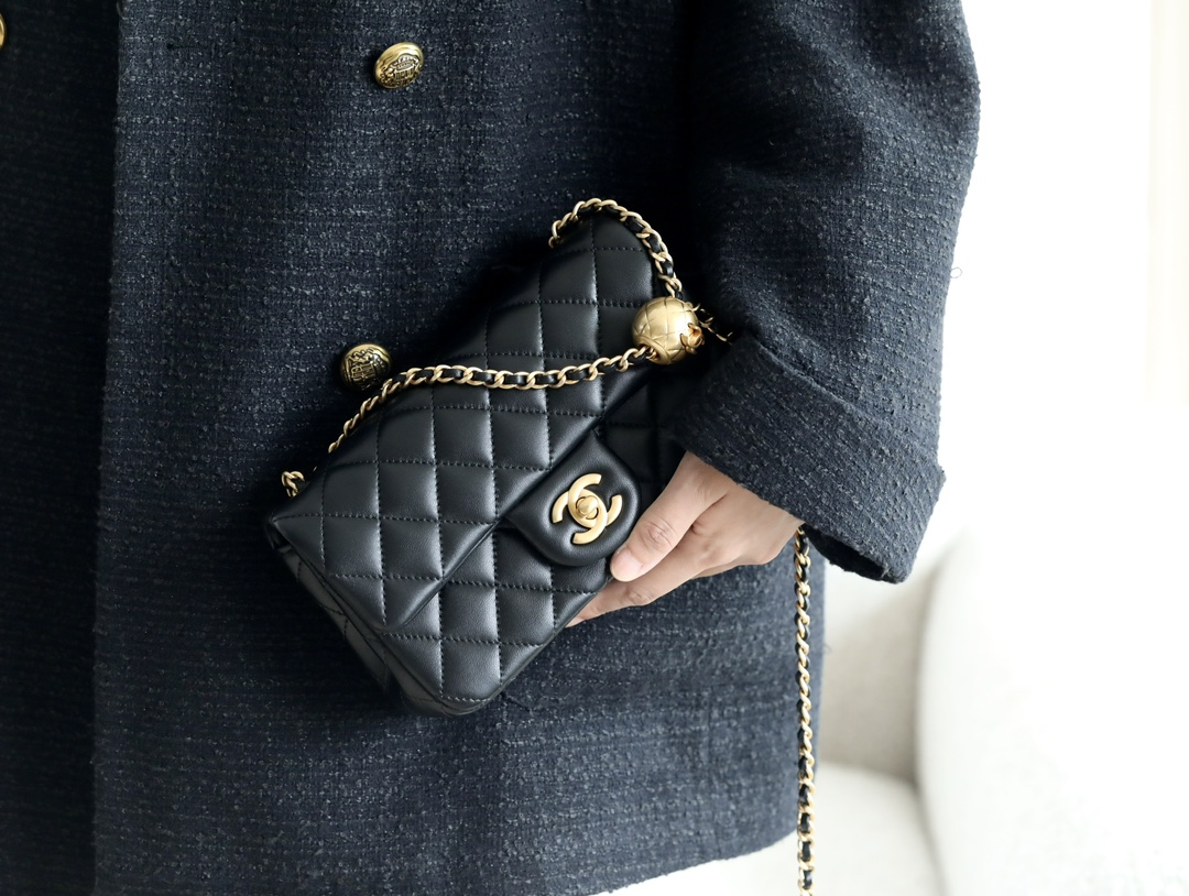Valextra Classic Handcrafted Luxury Leather Shoulder Bag Ref 7